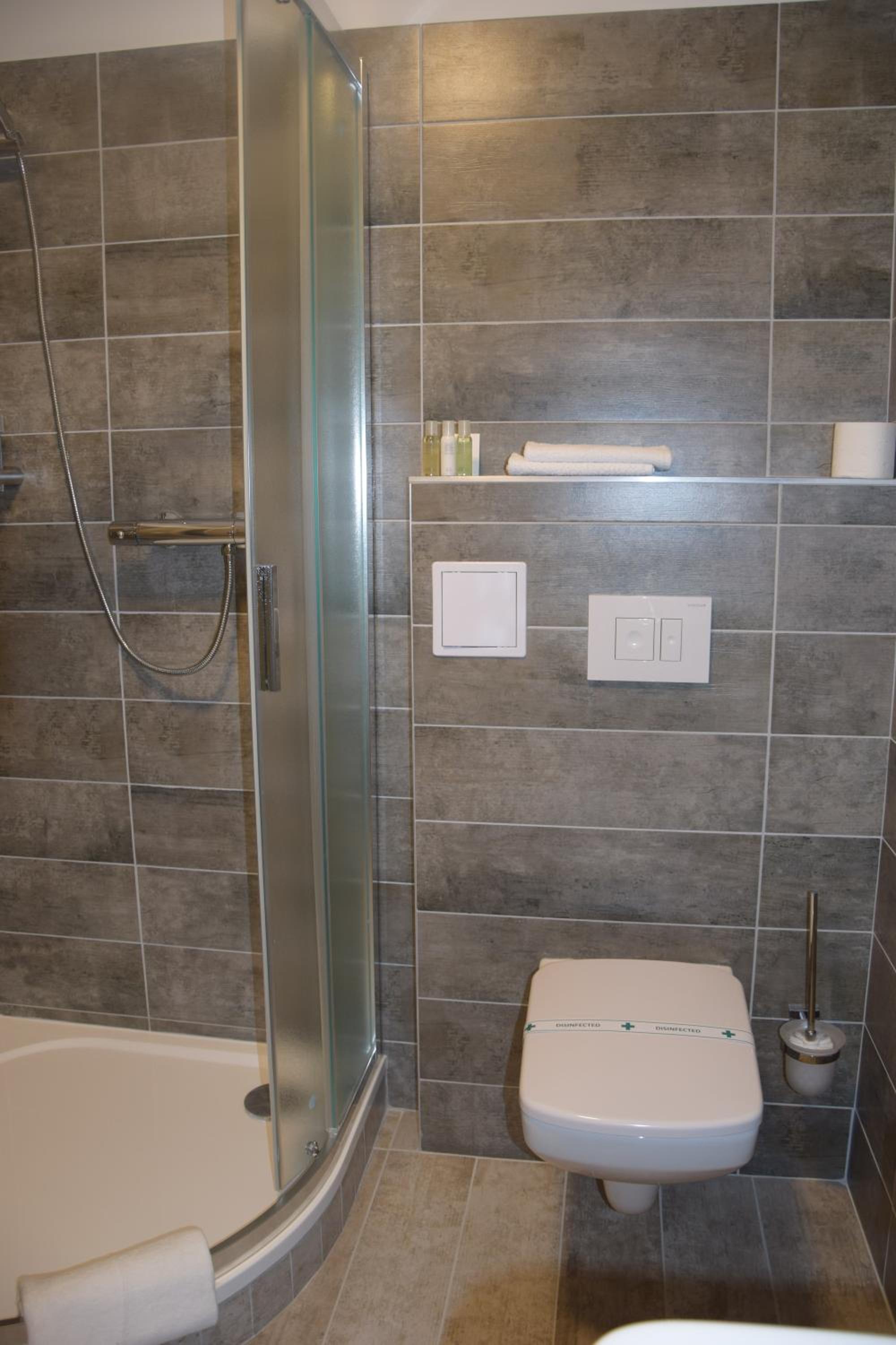Standard Double Room - Photo 1