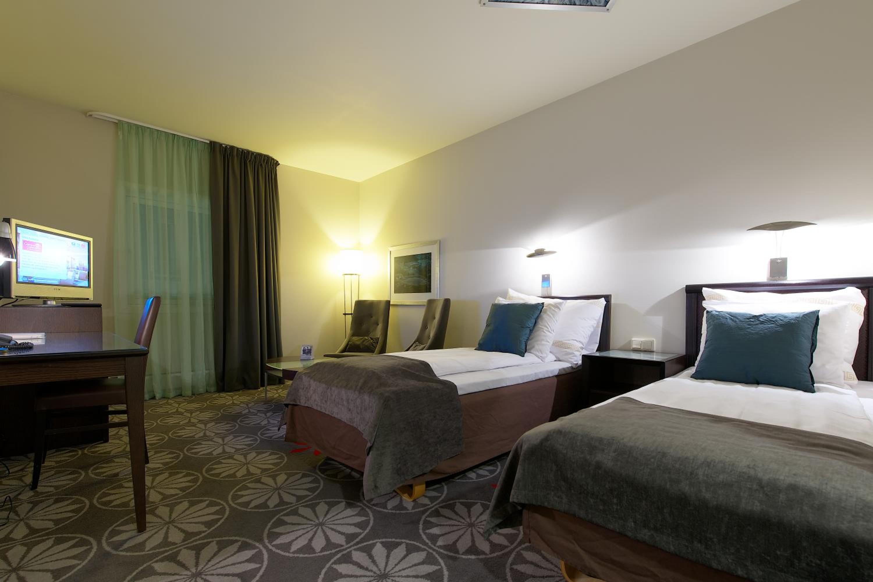 Double or Twin Room - Photo 2
