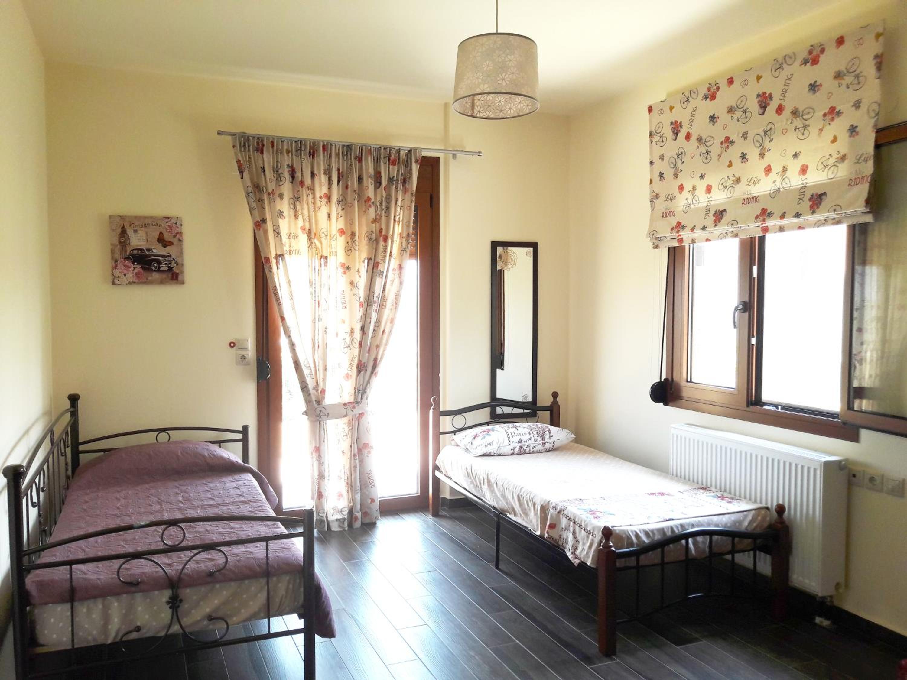 Three-Bedroom Villa photo 2