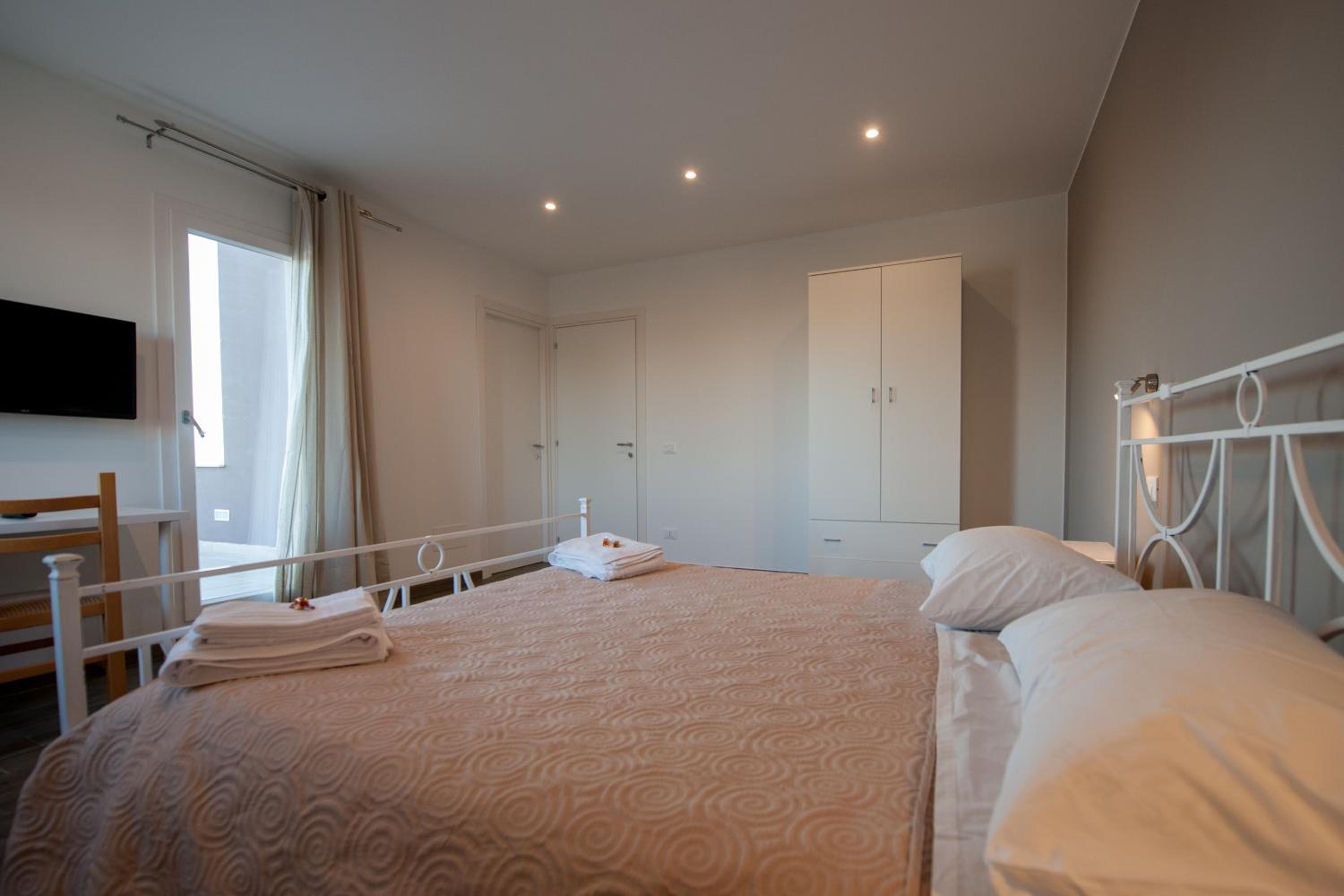 Deluxe Double or Twin Room photo 1