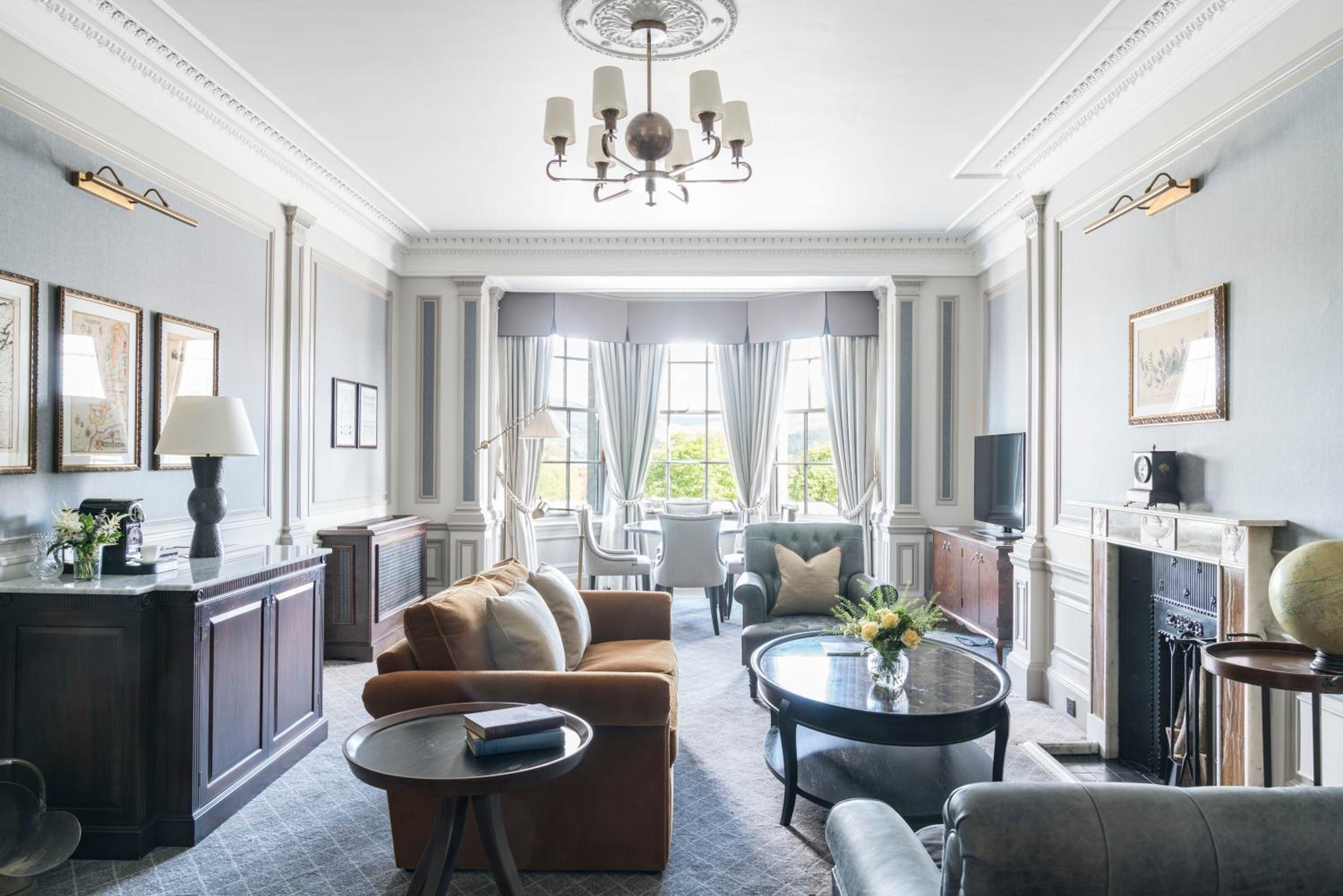 Classic Suite with View - Photo 2