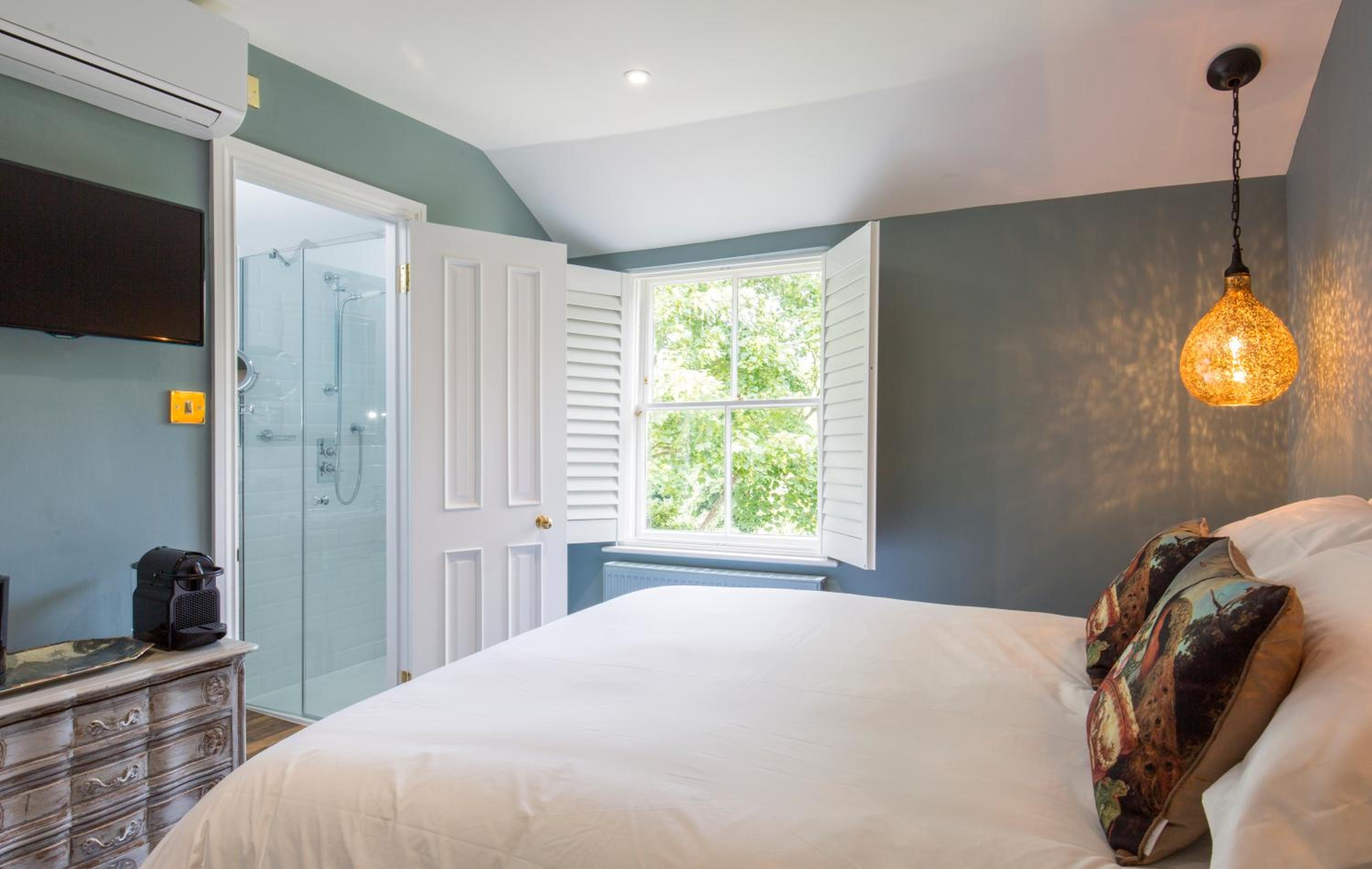 Cozy Double Room