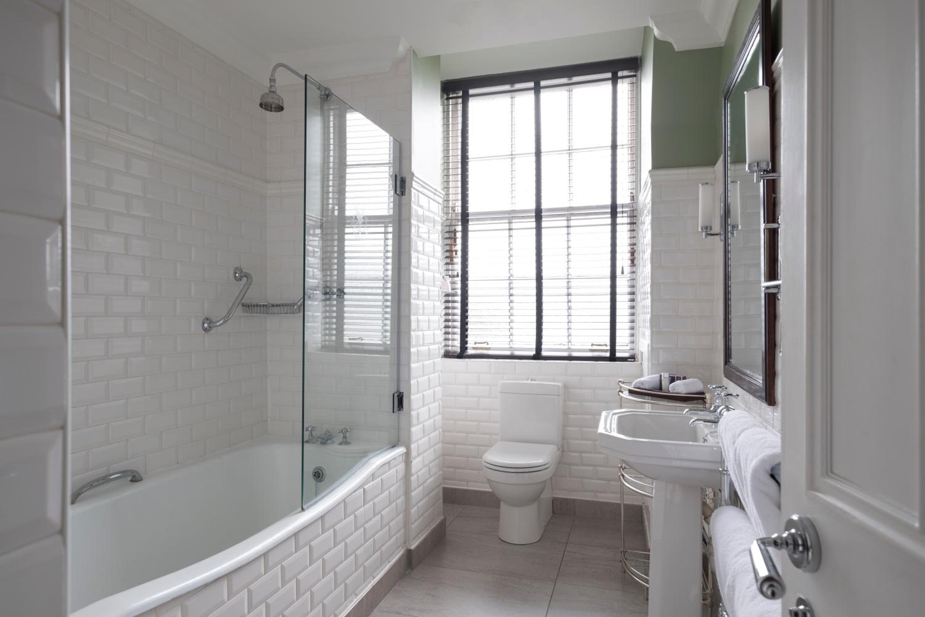 Classic Double or Twin Room - Photo 3
