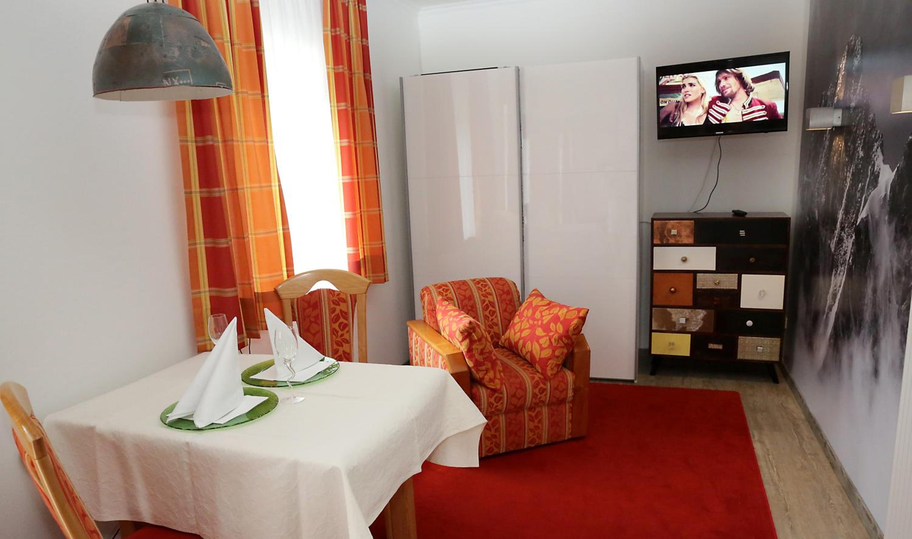 Deluxe Double Room with Balcony photo 2