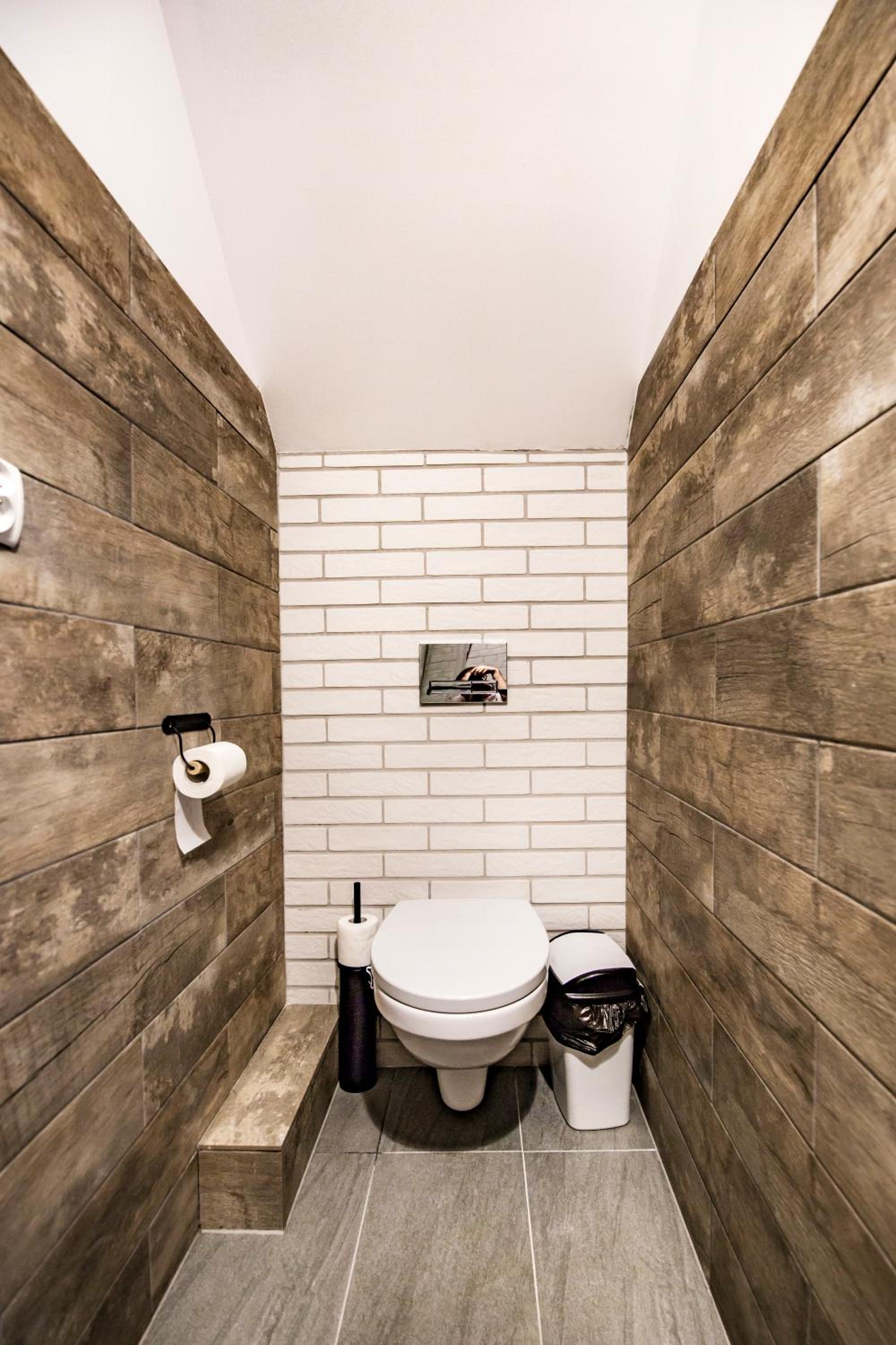 Double Room with Private Bathroom - Photo 2