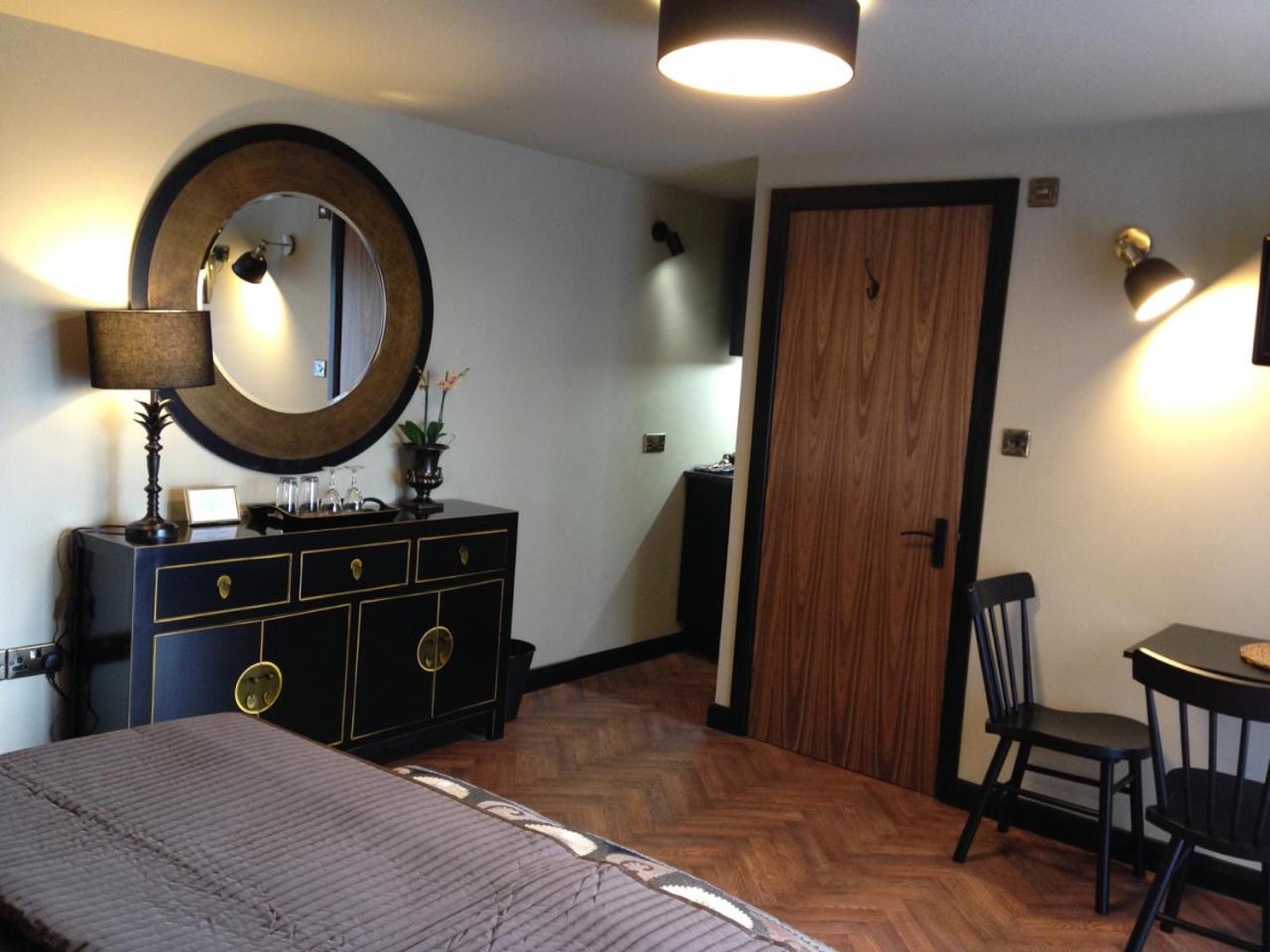 Deluxe Queen Room photo 2