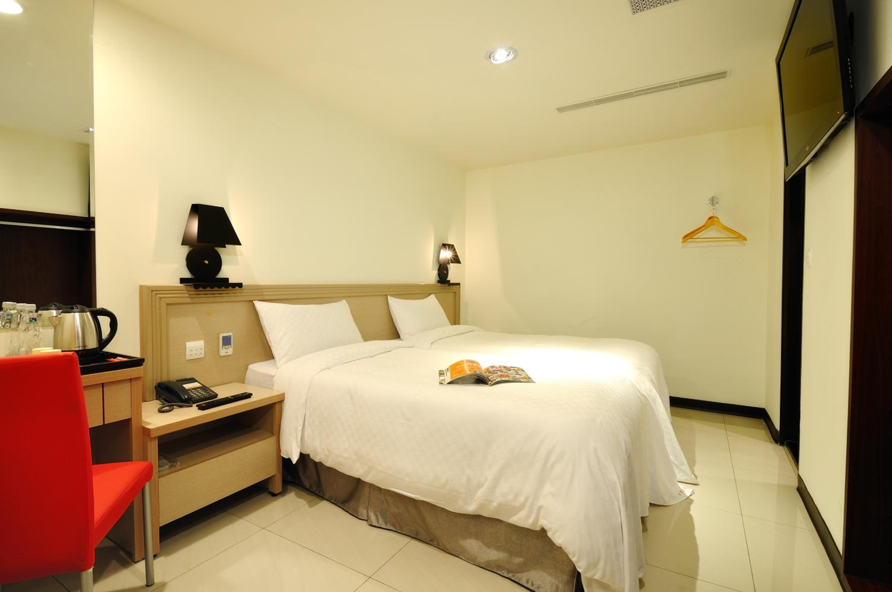 Budget Twin Room without Window