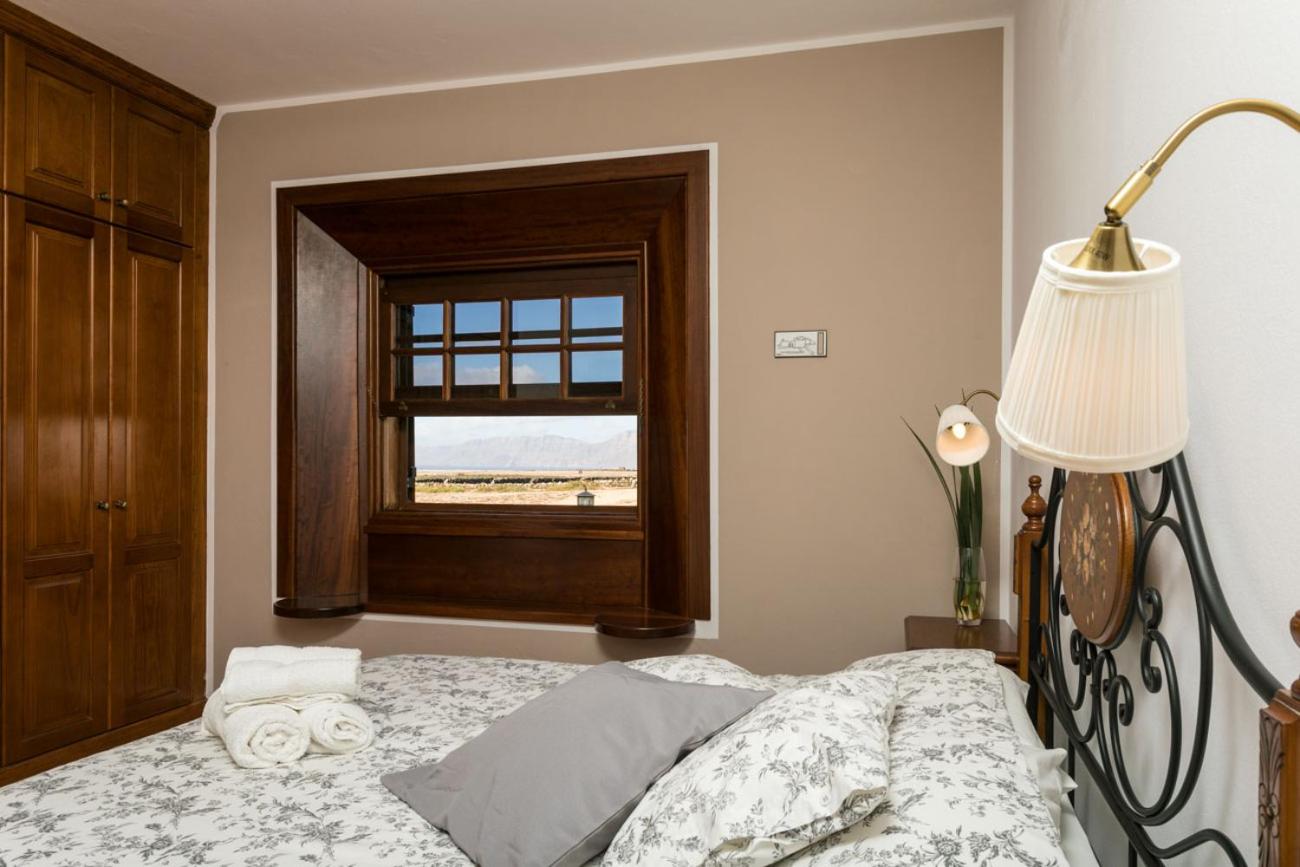 Queen Suite with Sea View photo 2