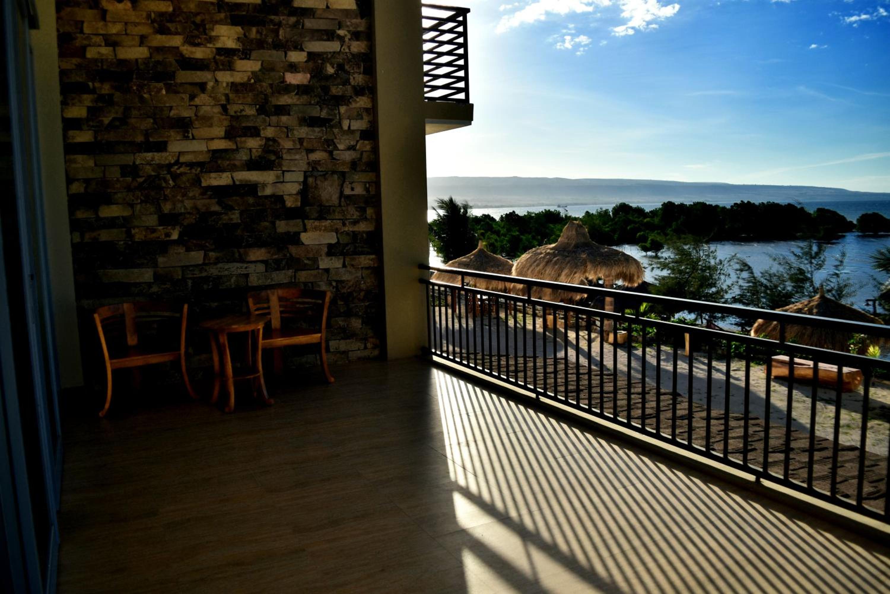 Junior Suite with Ocean View - Photo 7