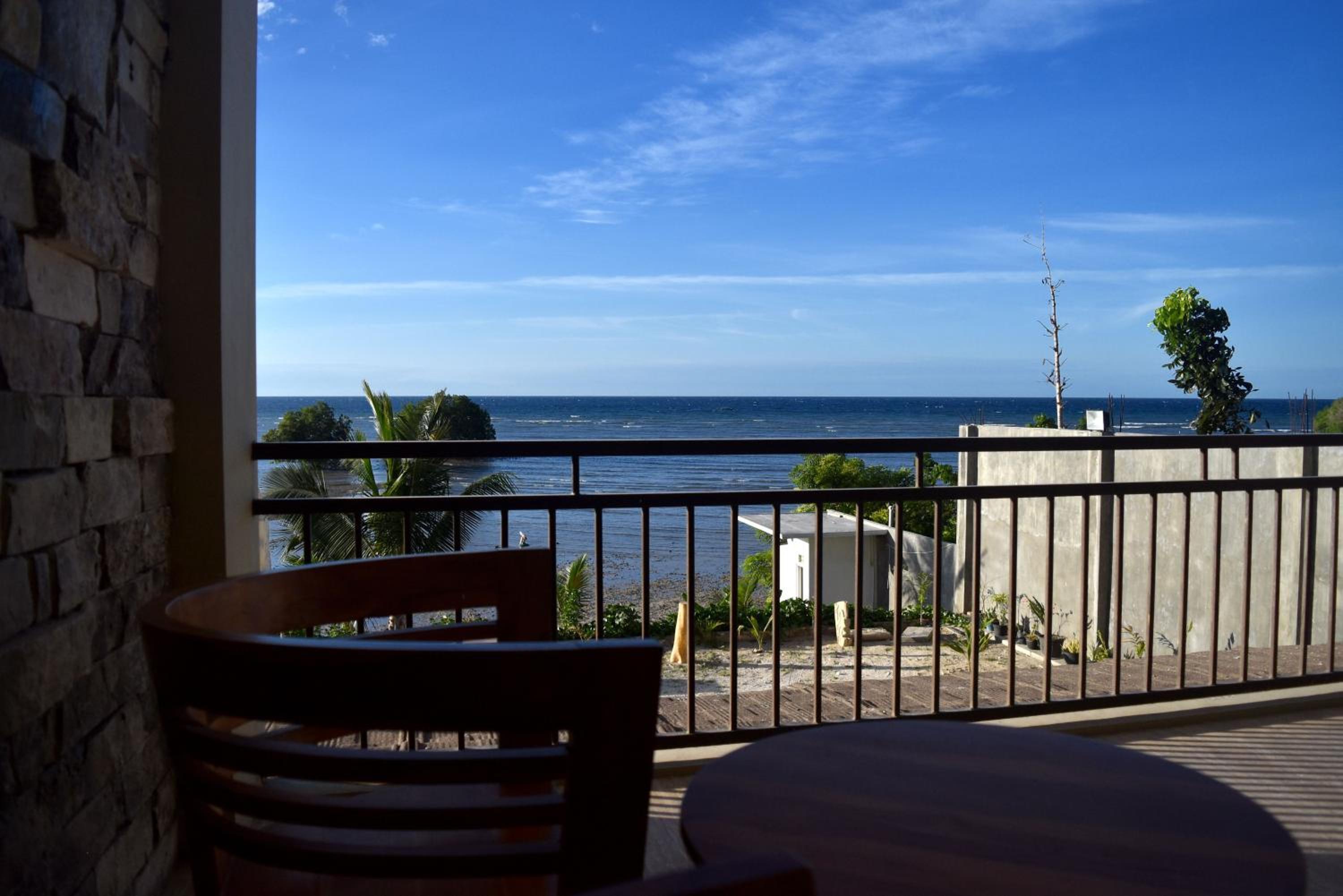 Junior Suite with Ocean View - Photo 6