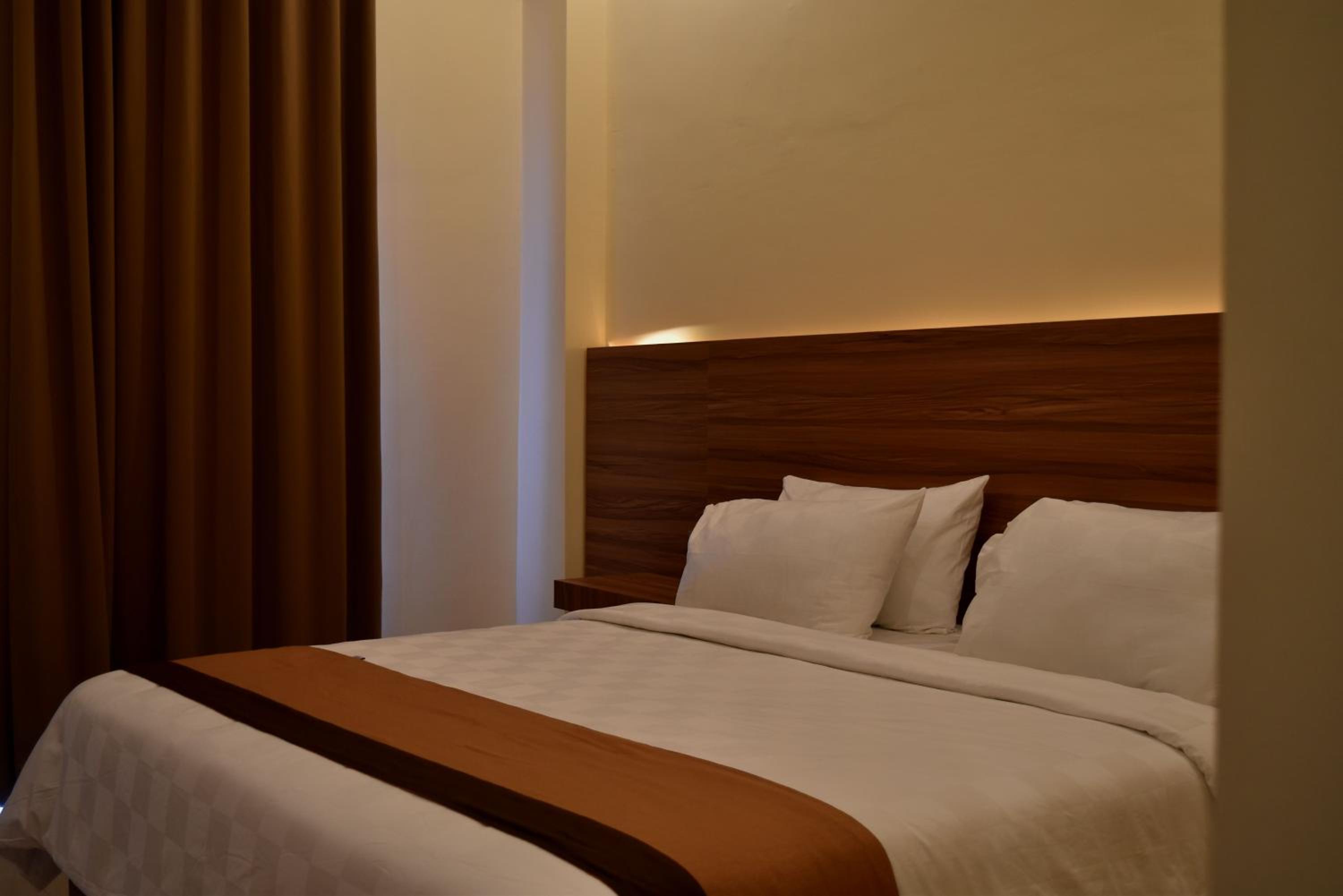 Superior Double or Twin Room - Photo 7
