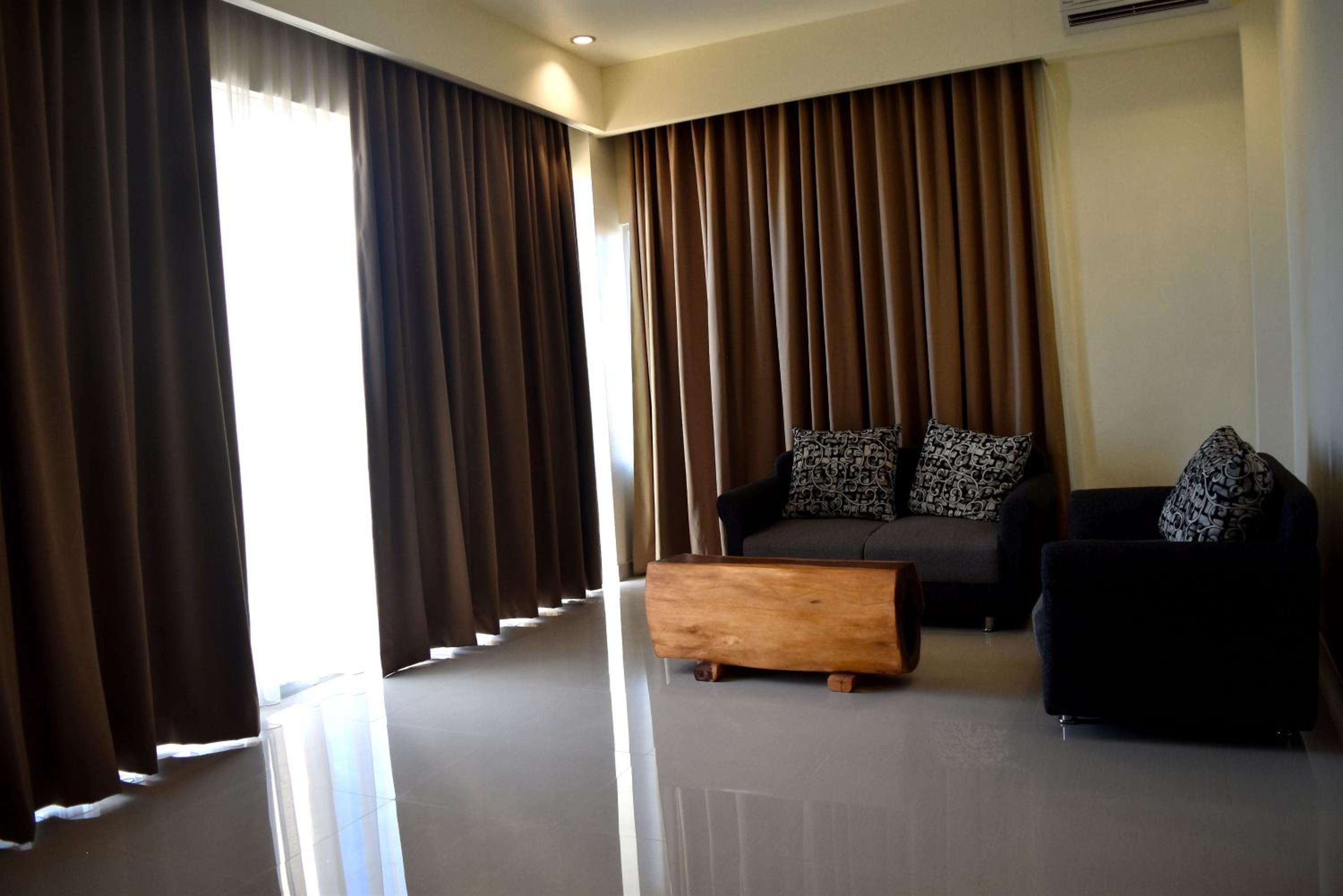 Suite - Photo 6