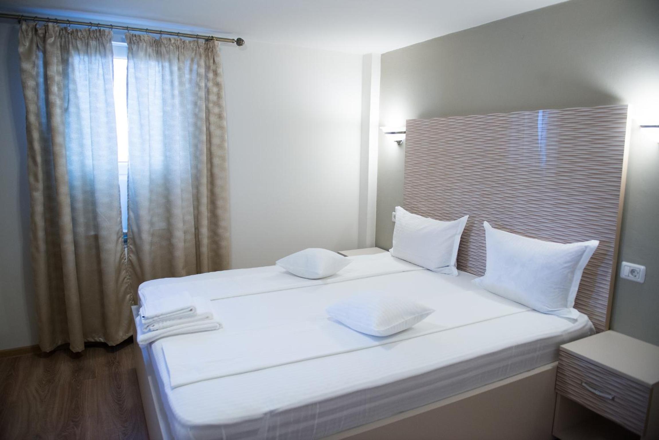Triple Room - Photo 15