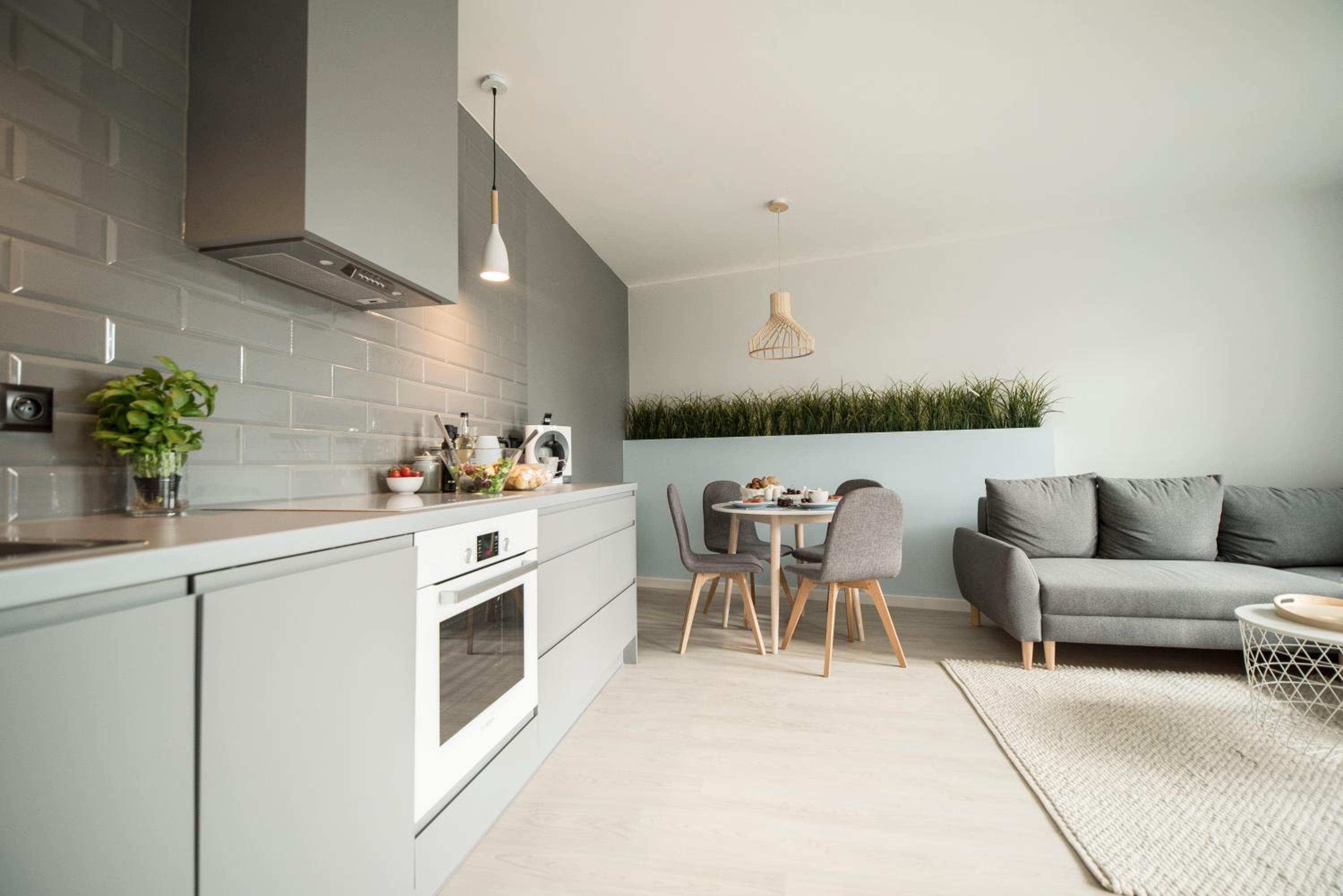 Apartment with Balcony - Photo 9