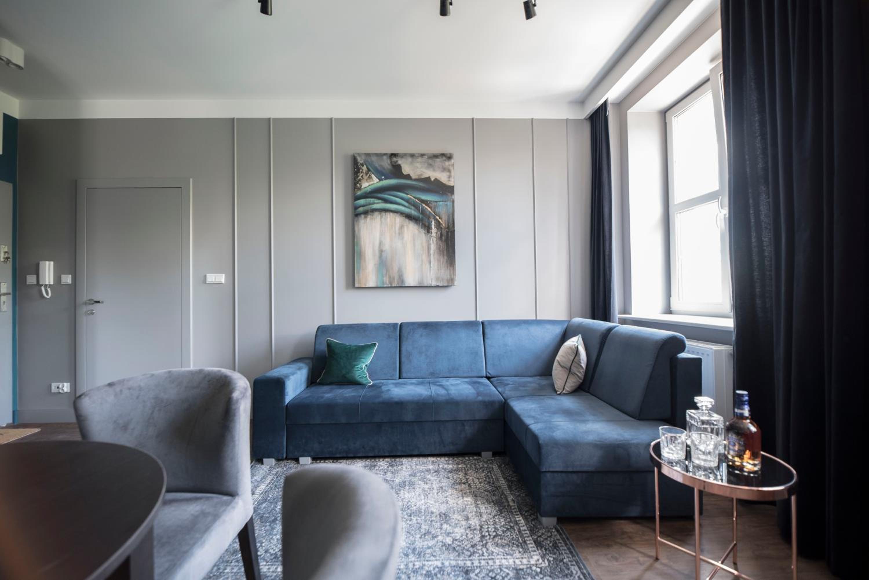 One-Bedroom Apartment - Photo 24