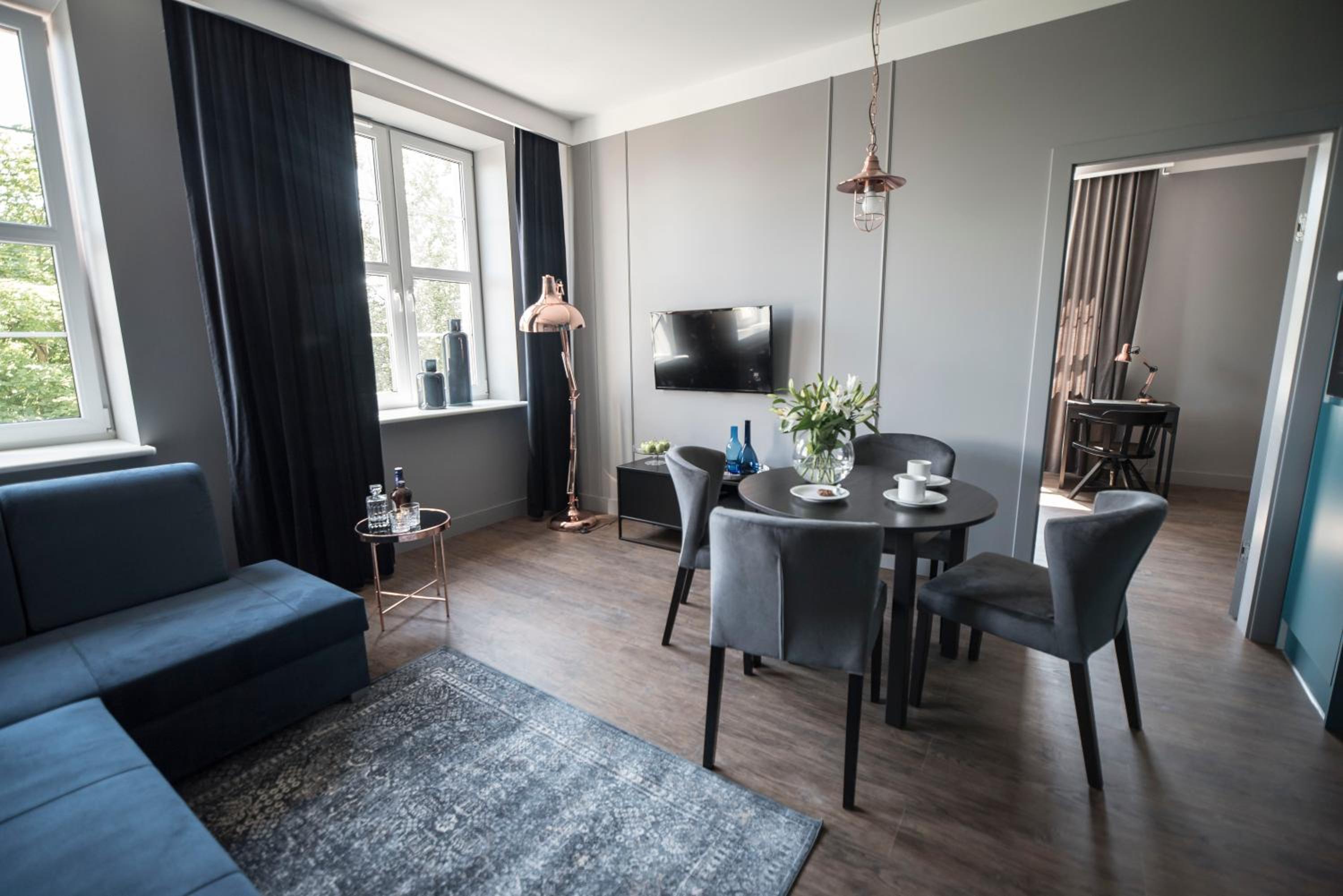 One-Bedroom Apartment - Photo 25