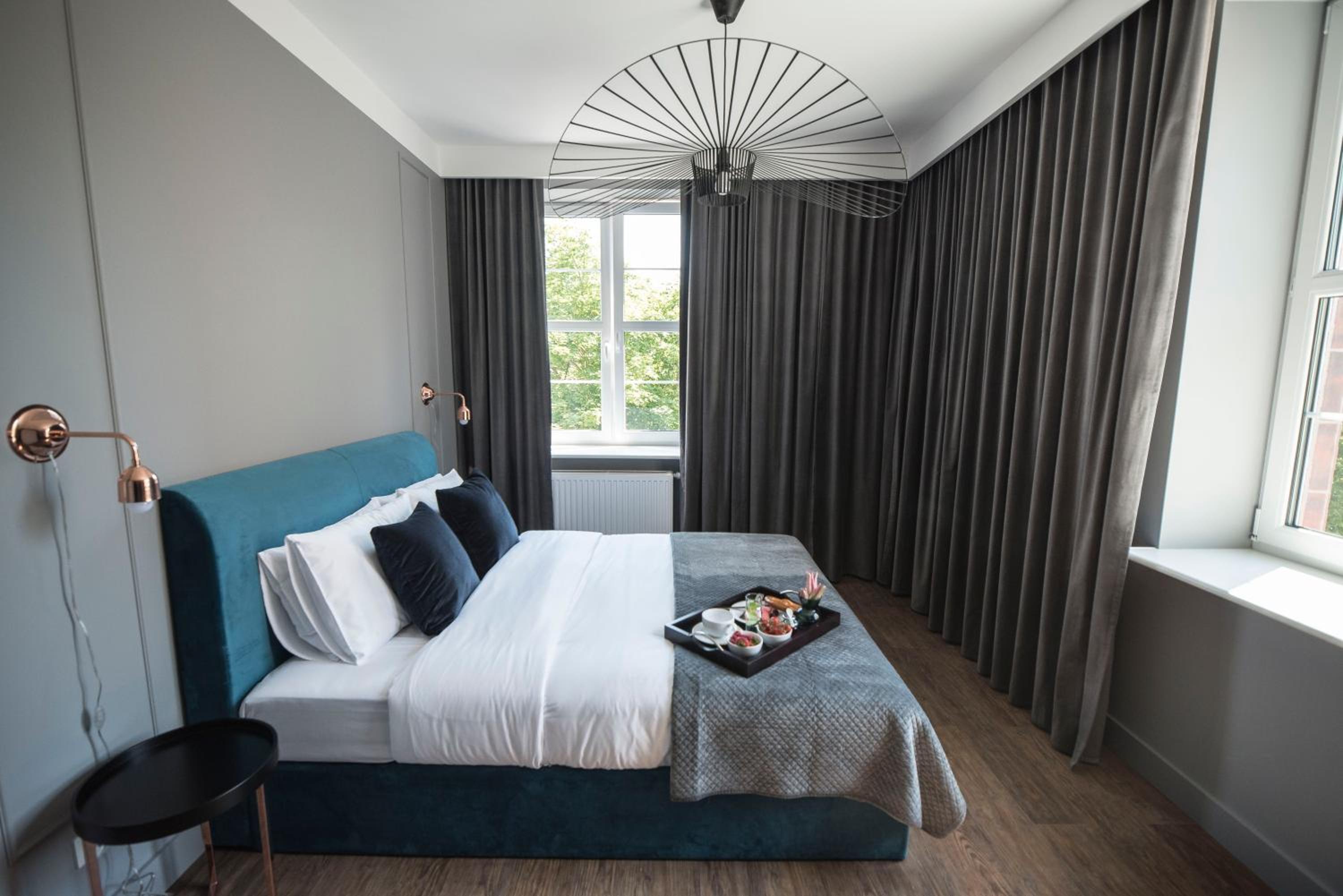 One-Bedroom Apartment - Photo 11
