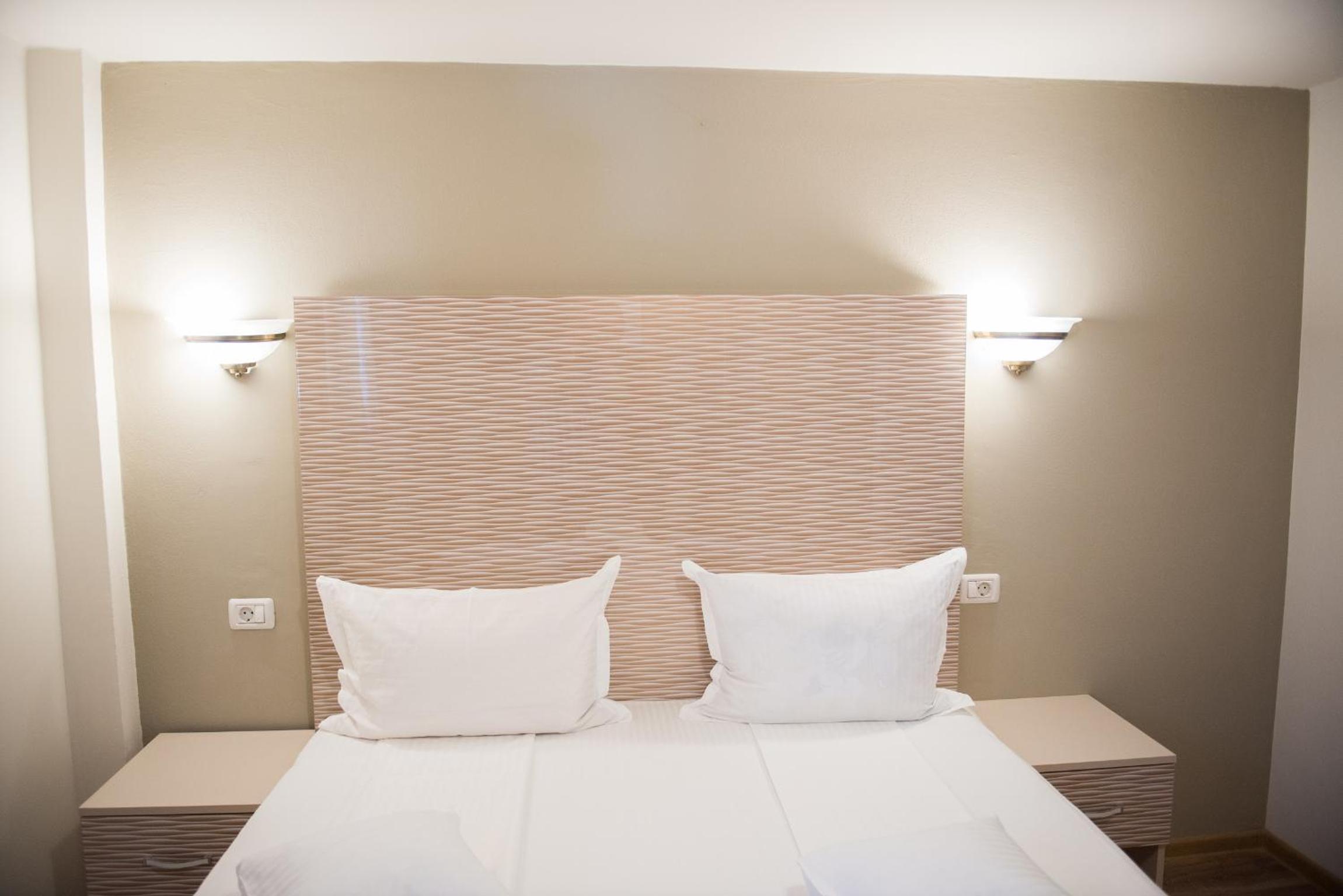 Triple Room - Photo 14