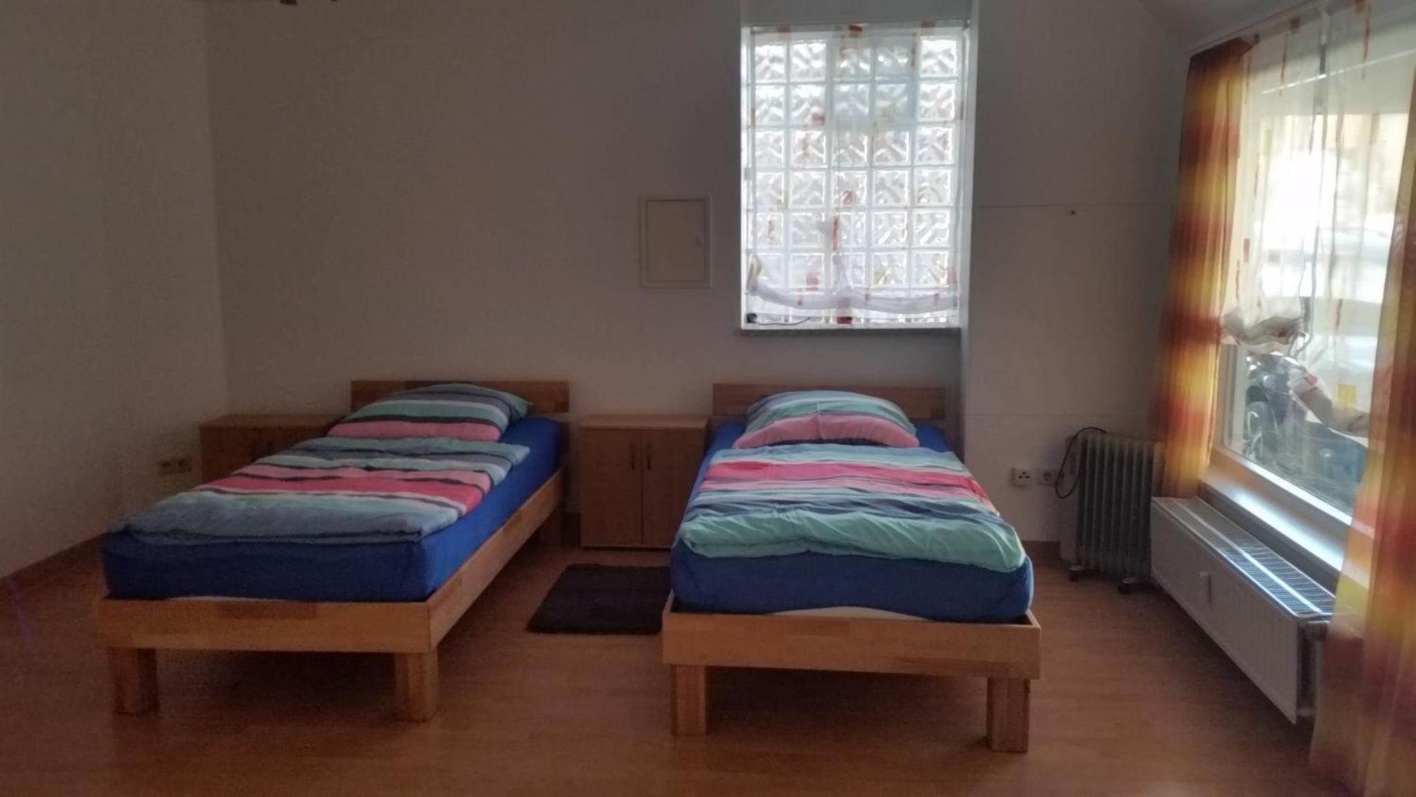 Twin Room with Private Bathroom - Photo 1