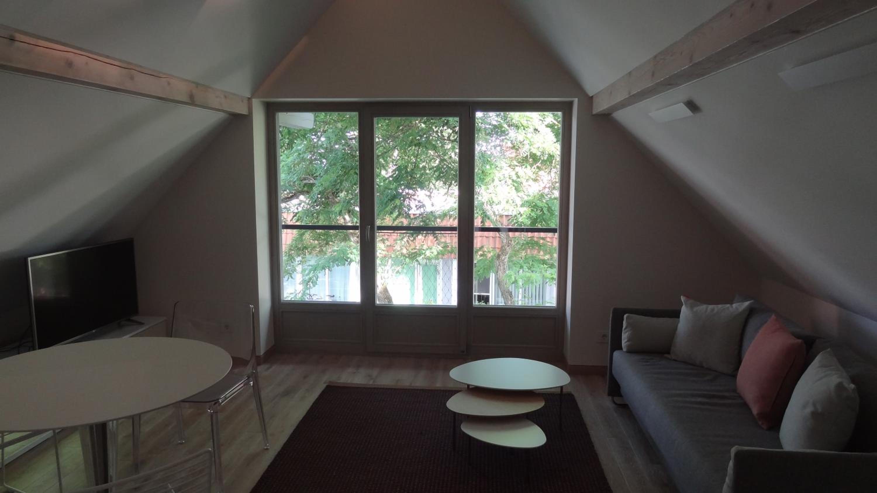 Apartment photo 2