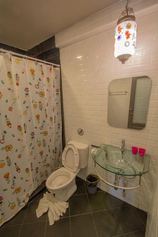 Superior Double Room with City View - Photo 4