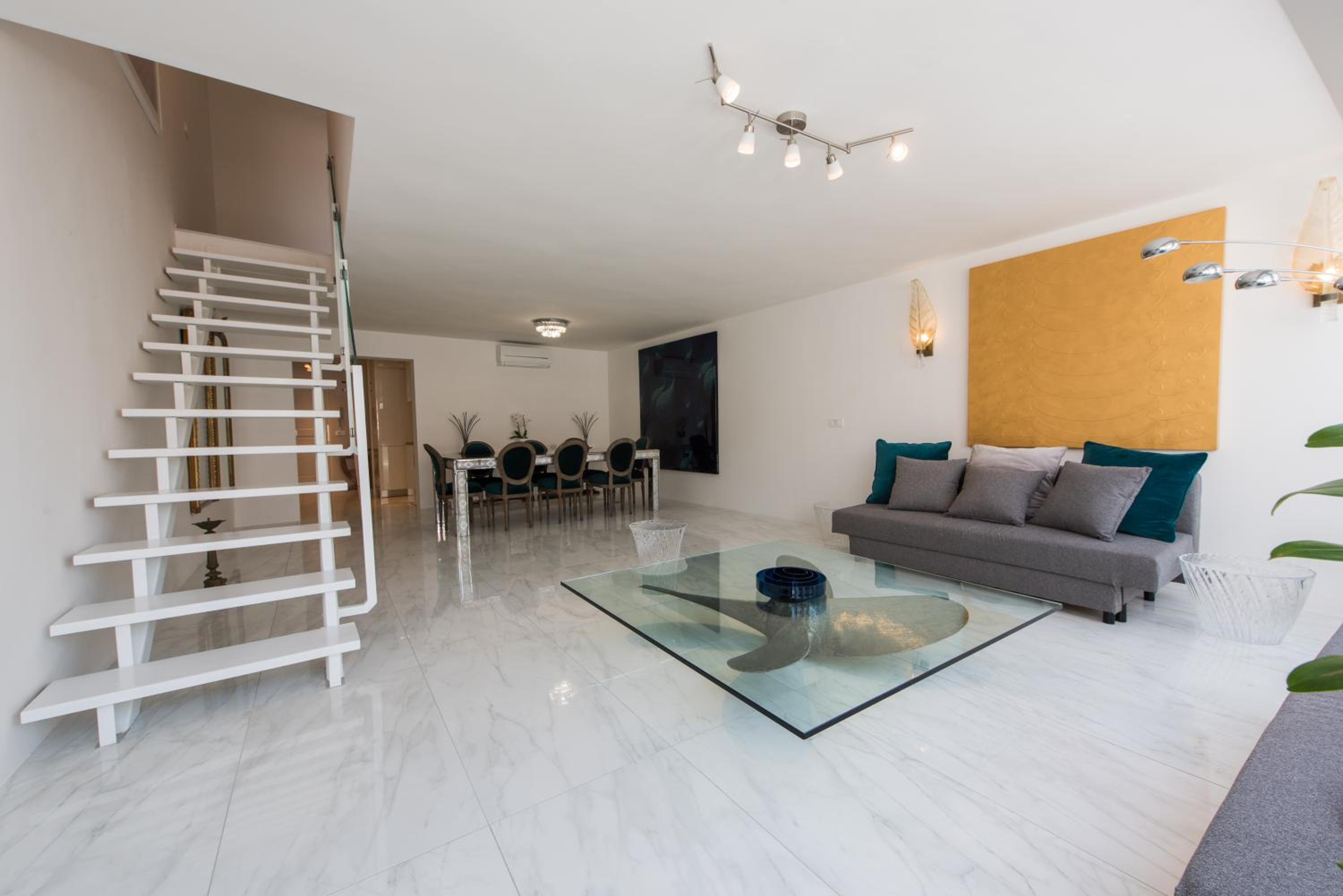 Three-Bedroom Apartment - Photo 29
