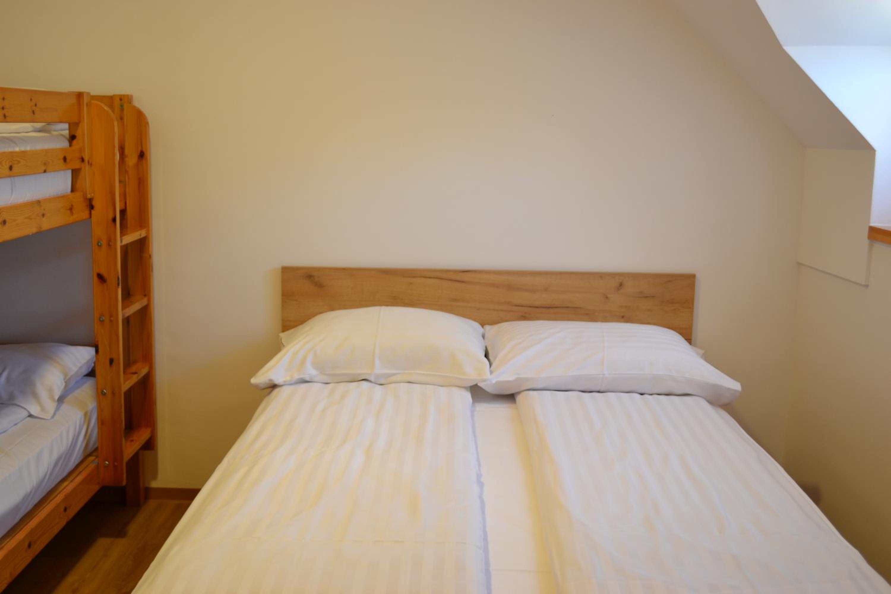 One-Bedroom Duplex Holiday Home with Terrace - Photo 24