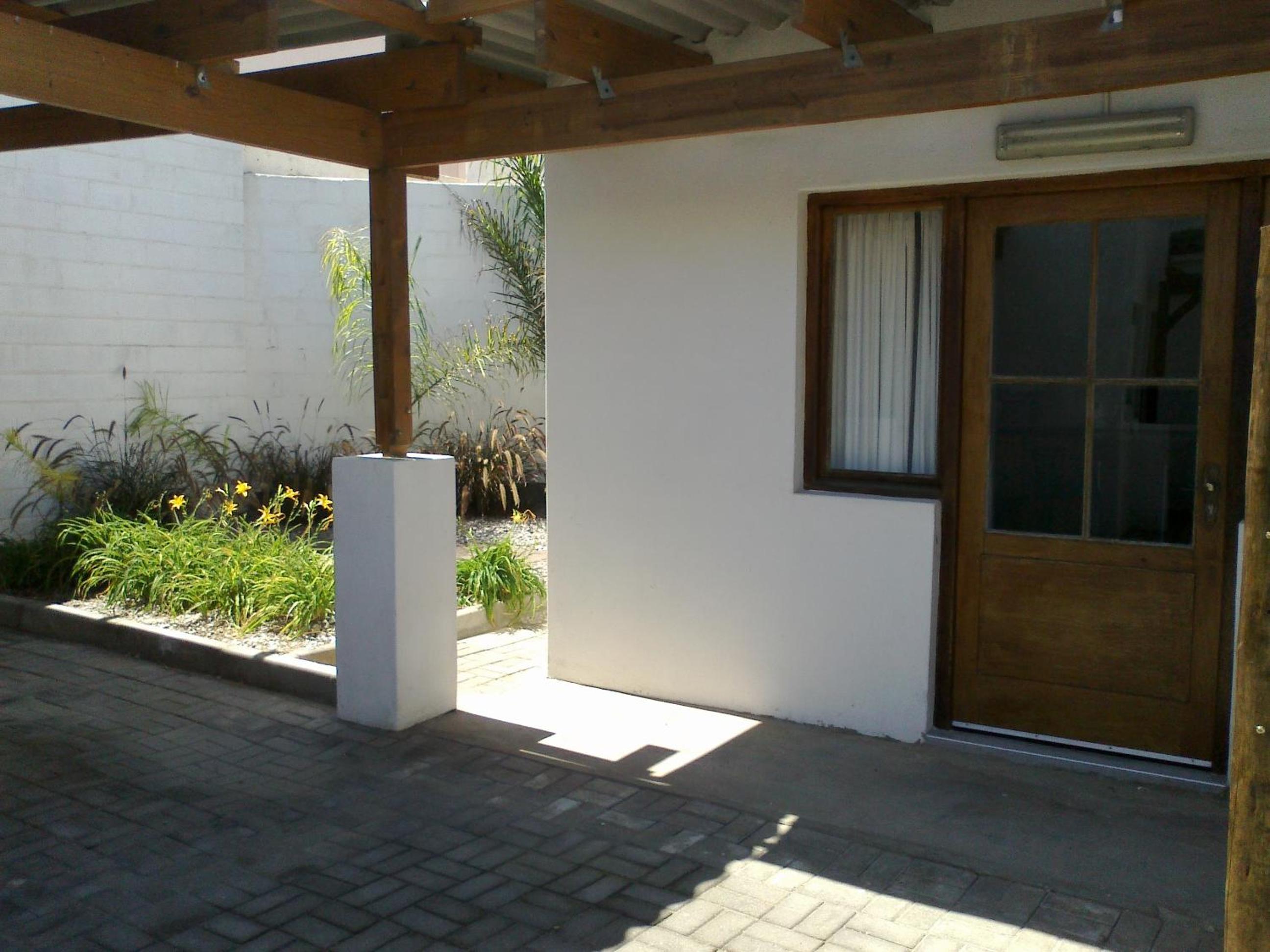 Apartment - Ground Floor photo 2