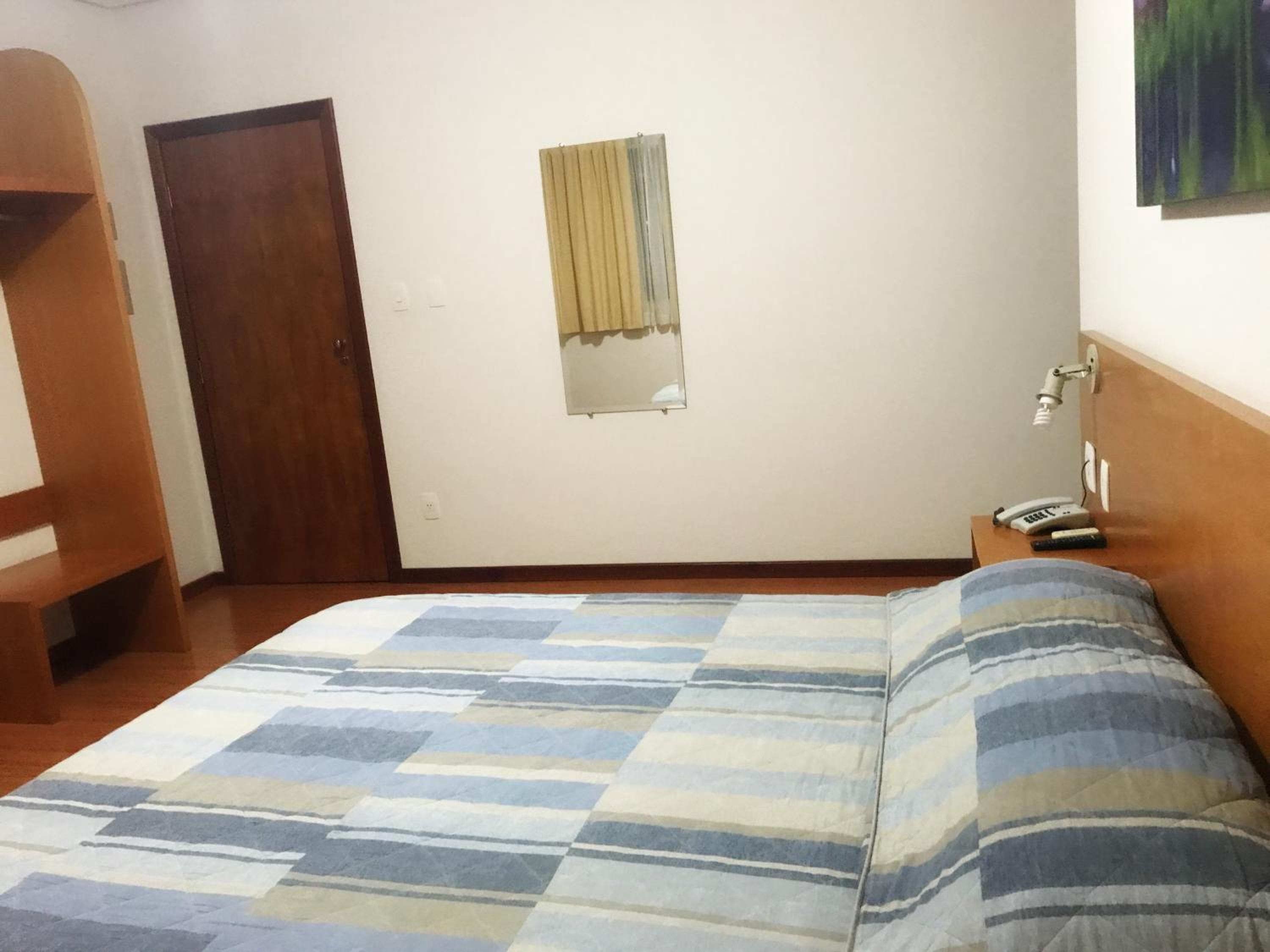 Deluxe Room - Photo 4