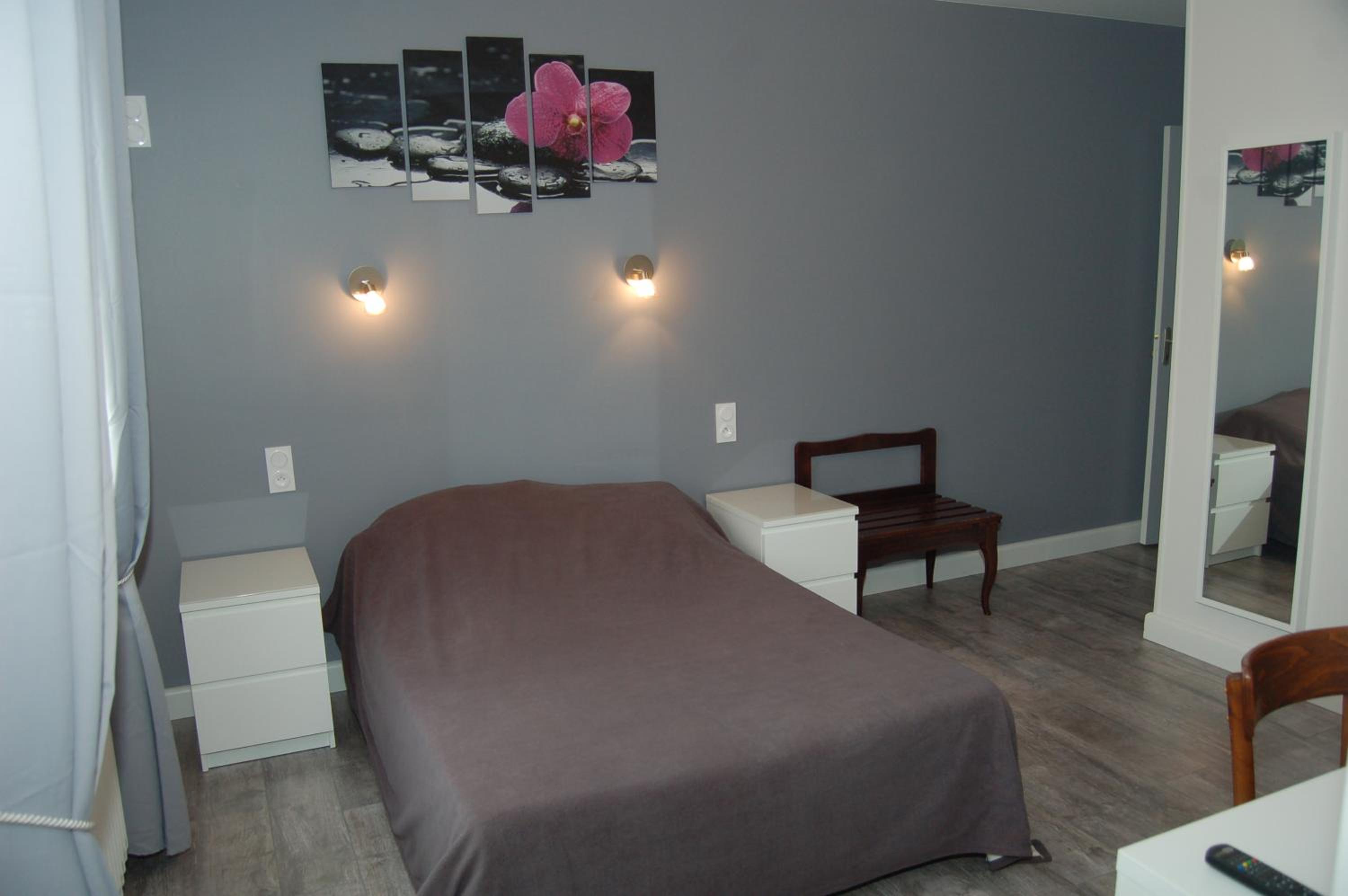 Family Room 14 - Photo 3