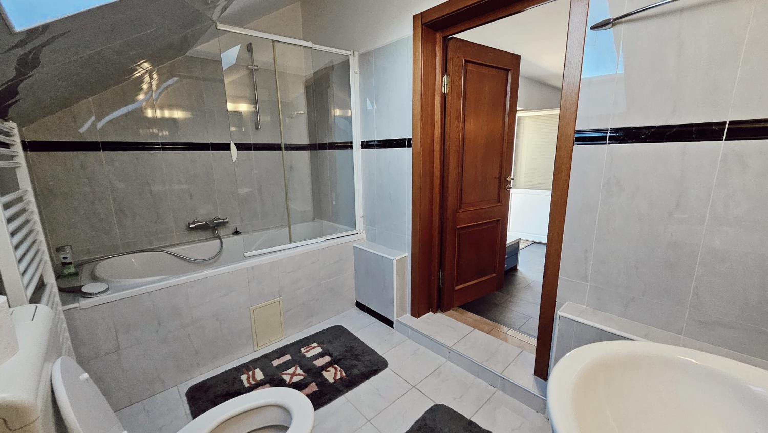 Large Double Room