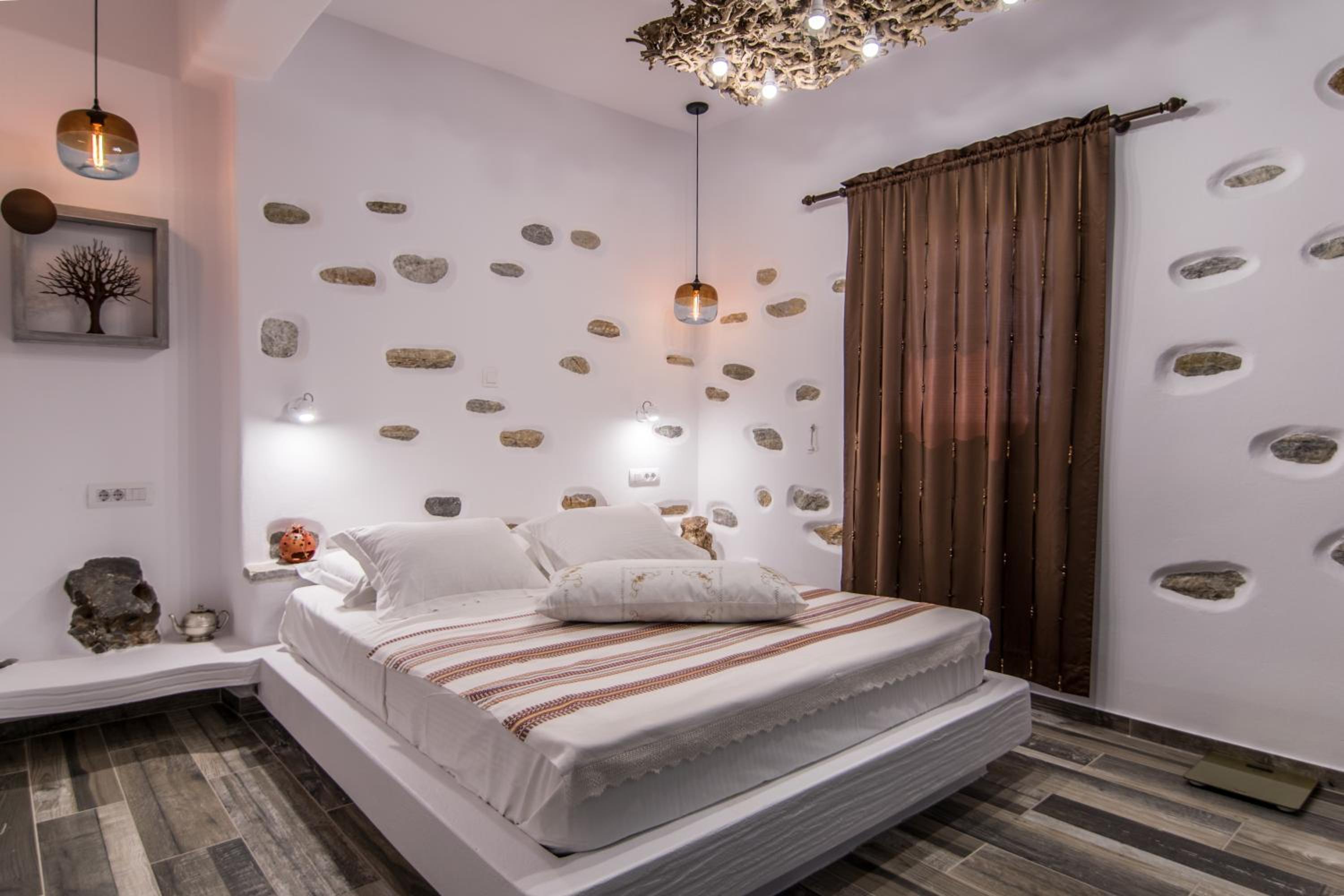 Two-Bedroom Suite (Koronos)