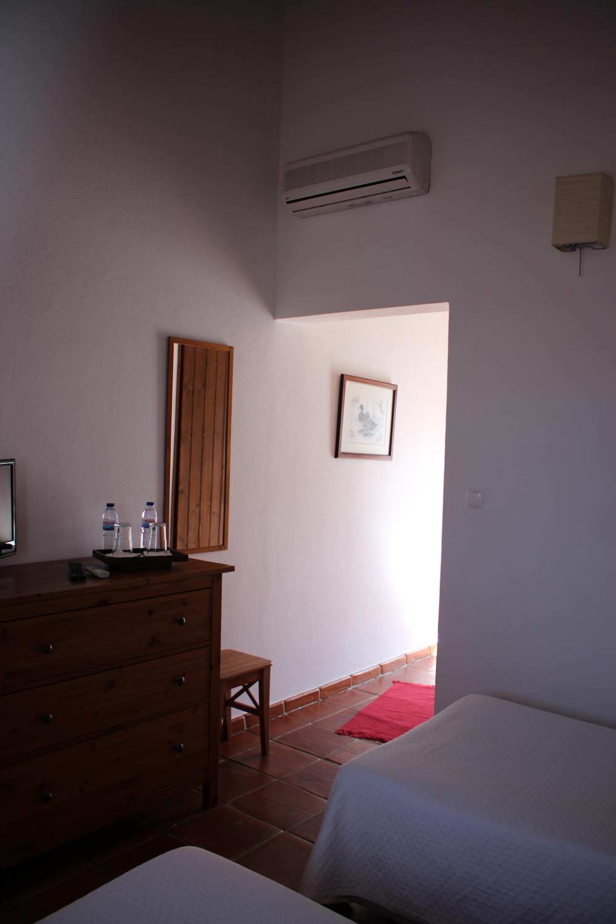 Double or Twin Room photo 3