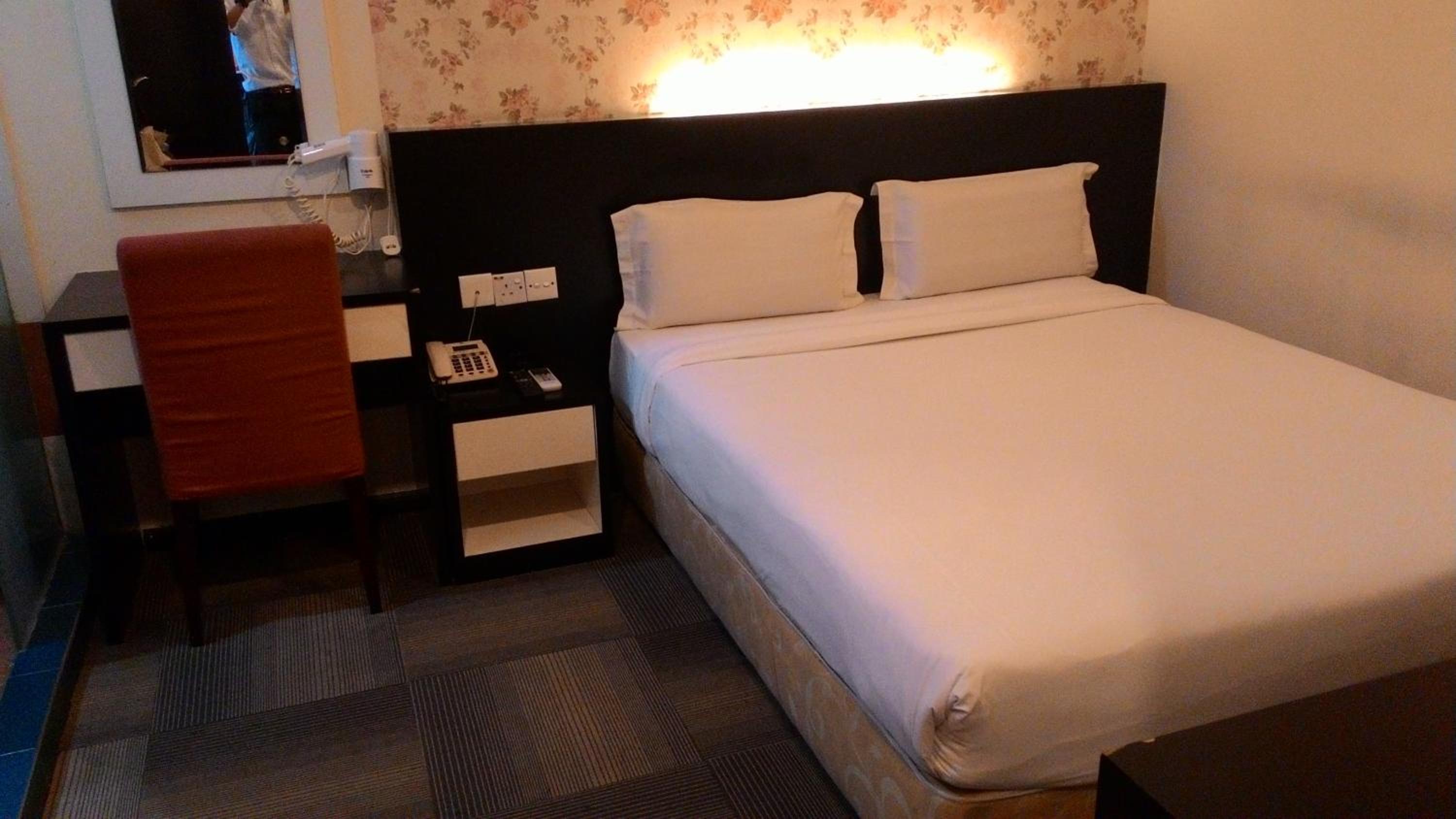 Queen Room with No Window  ( Gallery ) photo 3