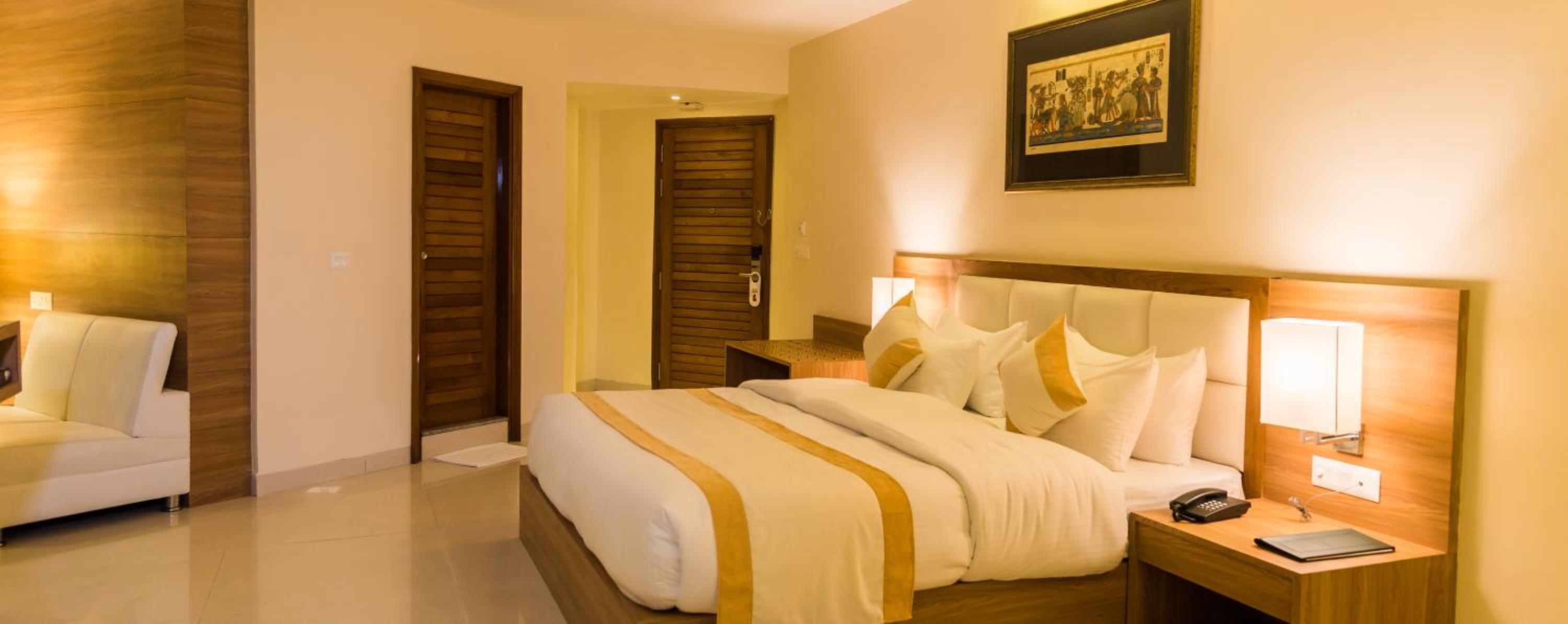 Junior Suite  AC Room with Balcony photo 2