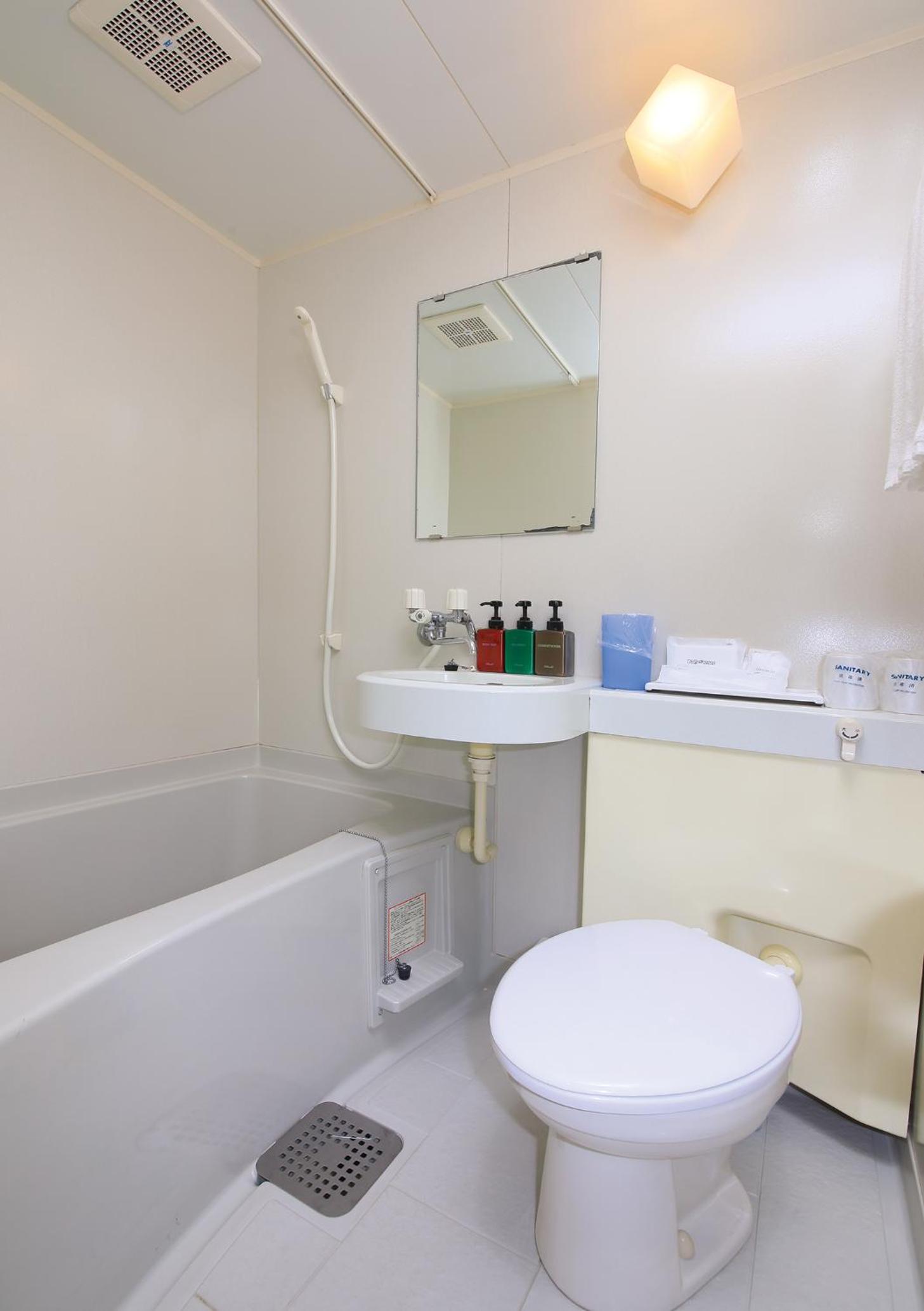 Standard Twin Room with Nonsmoking - Photo 12