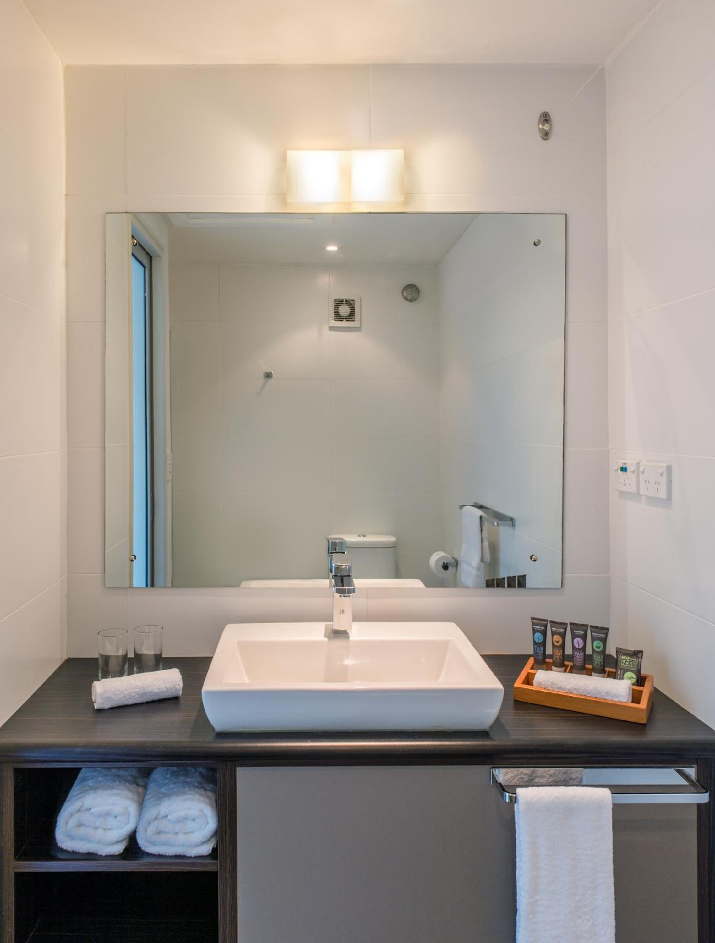Superior King Room with Ocean View photo 5