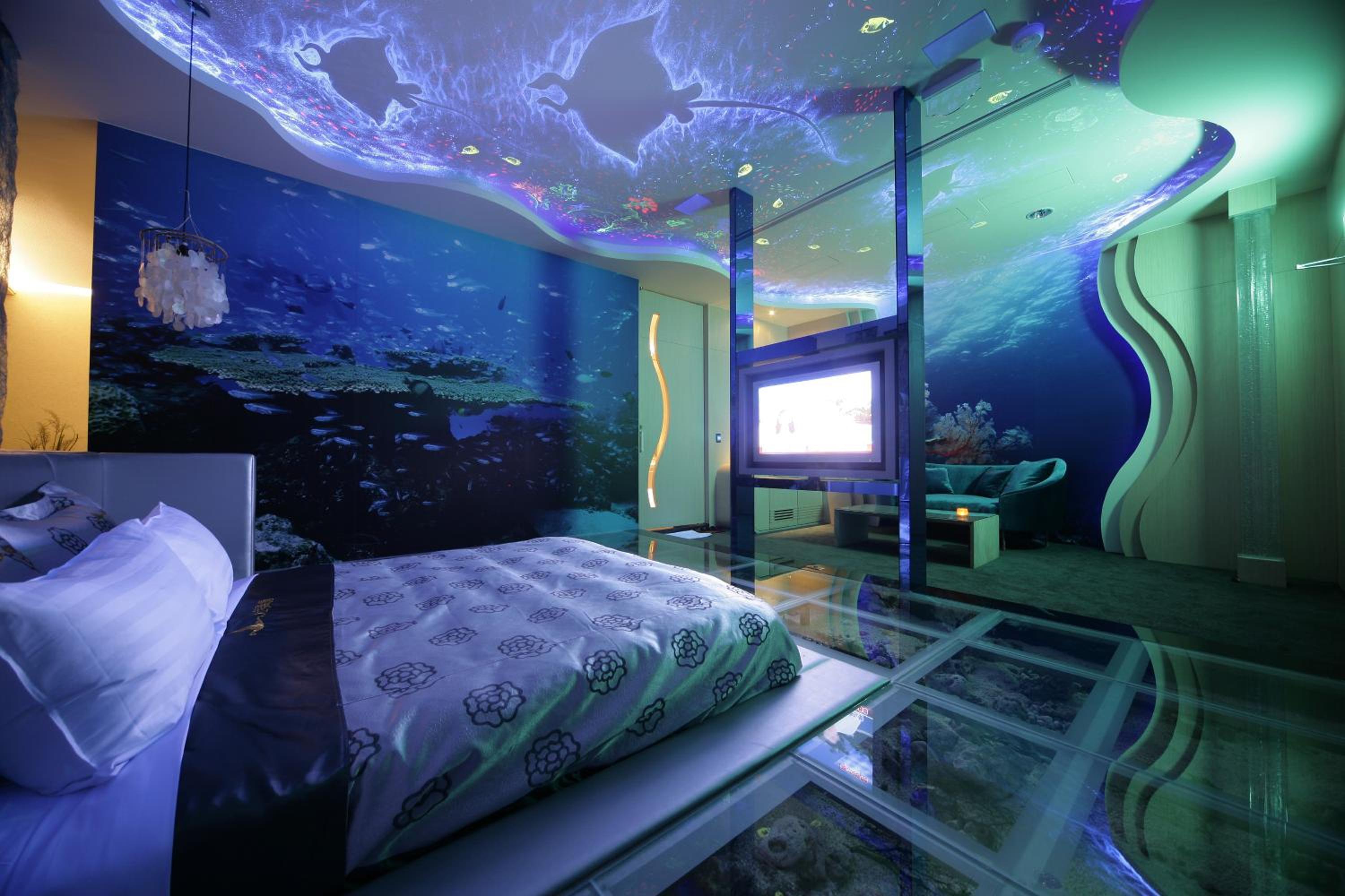 Superior Double Room with Karaoke Facilities (Check-In After 21:00) photo 2