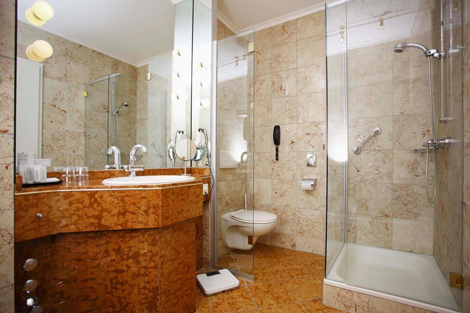 Comfort Double Room with Balcony for Single Use