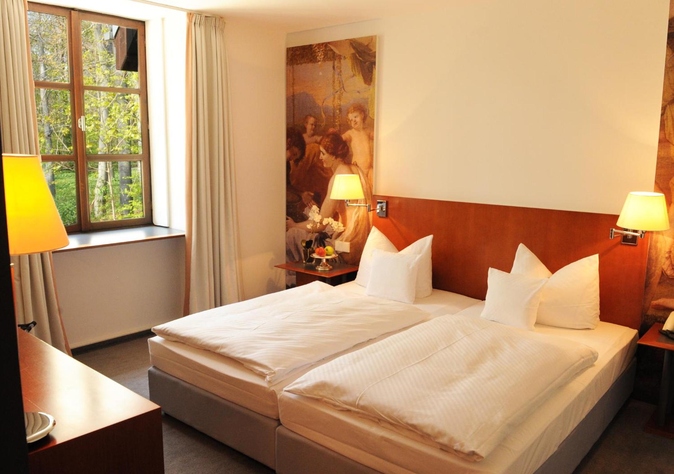 Standard Double Room - Photo 8
