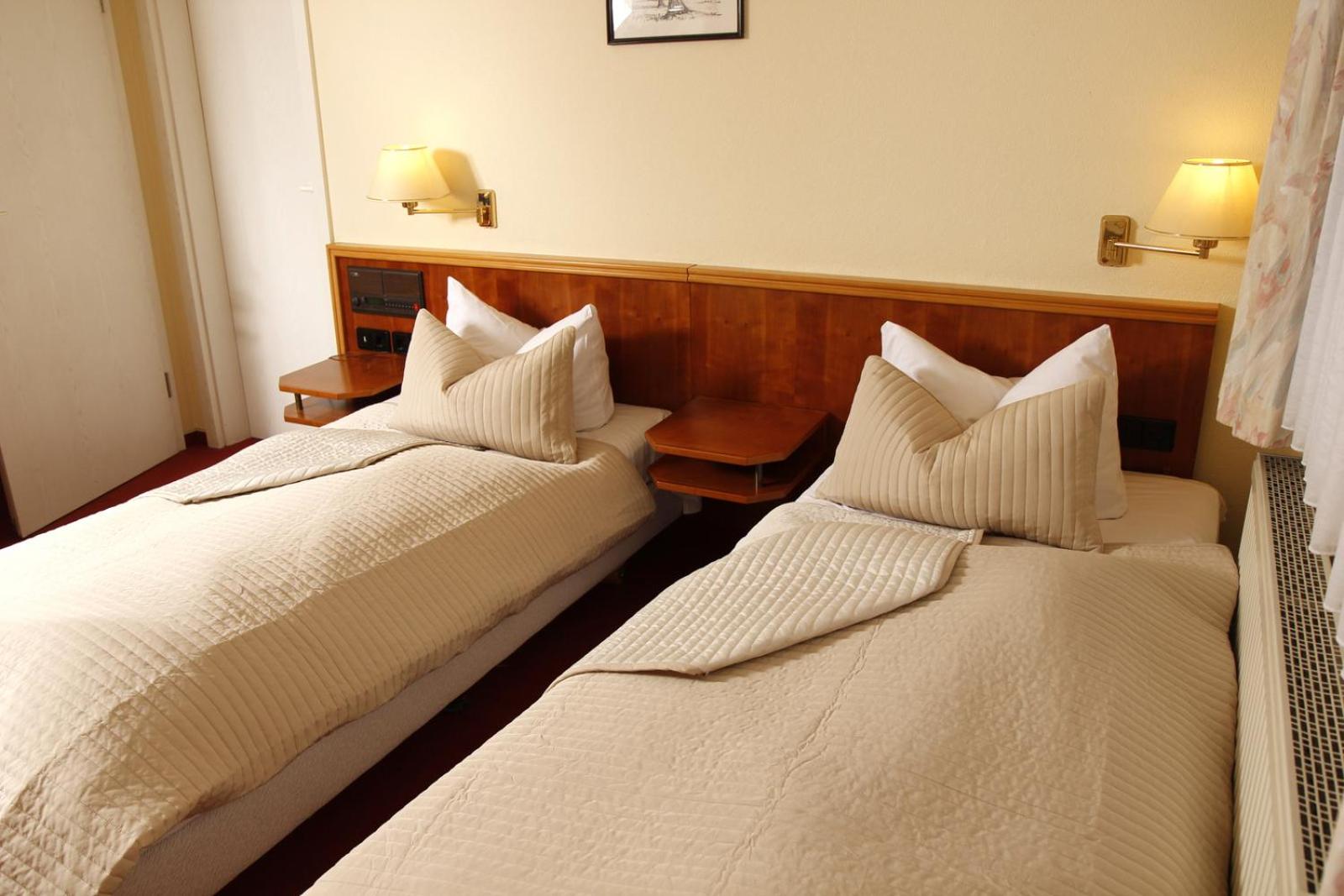 Double Room - Photo 11