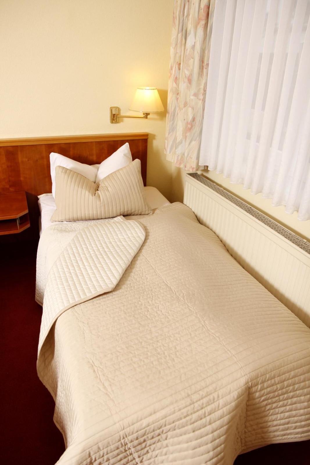 Single Room photo 2