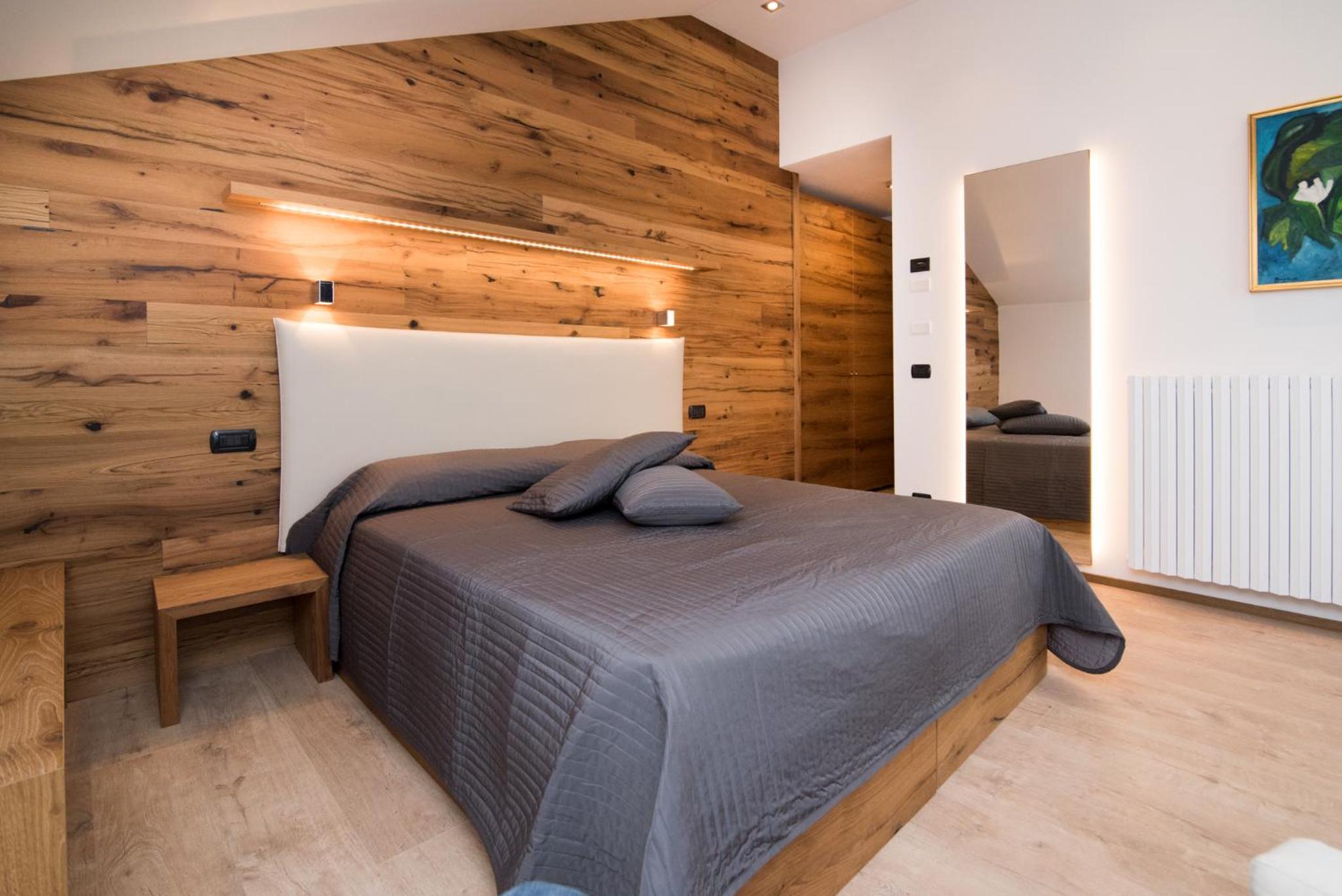 Deluxe Double Room - Photo 13