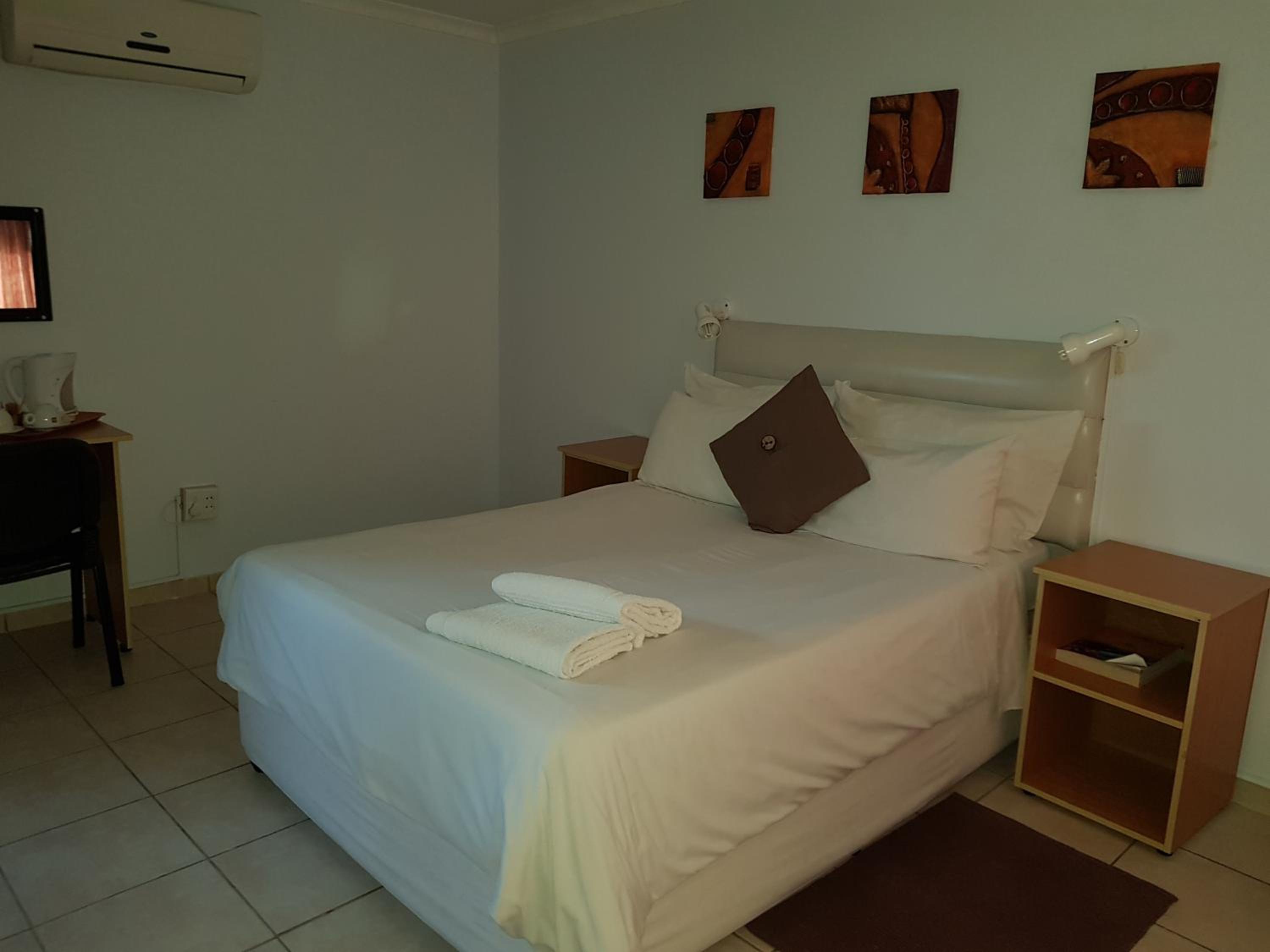 Double Room with Pool View photo 1
