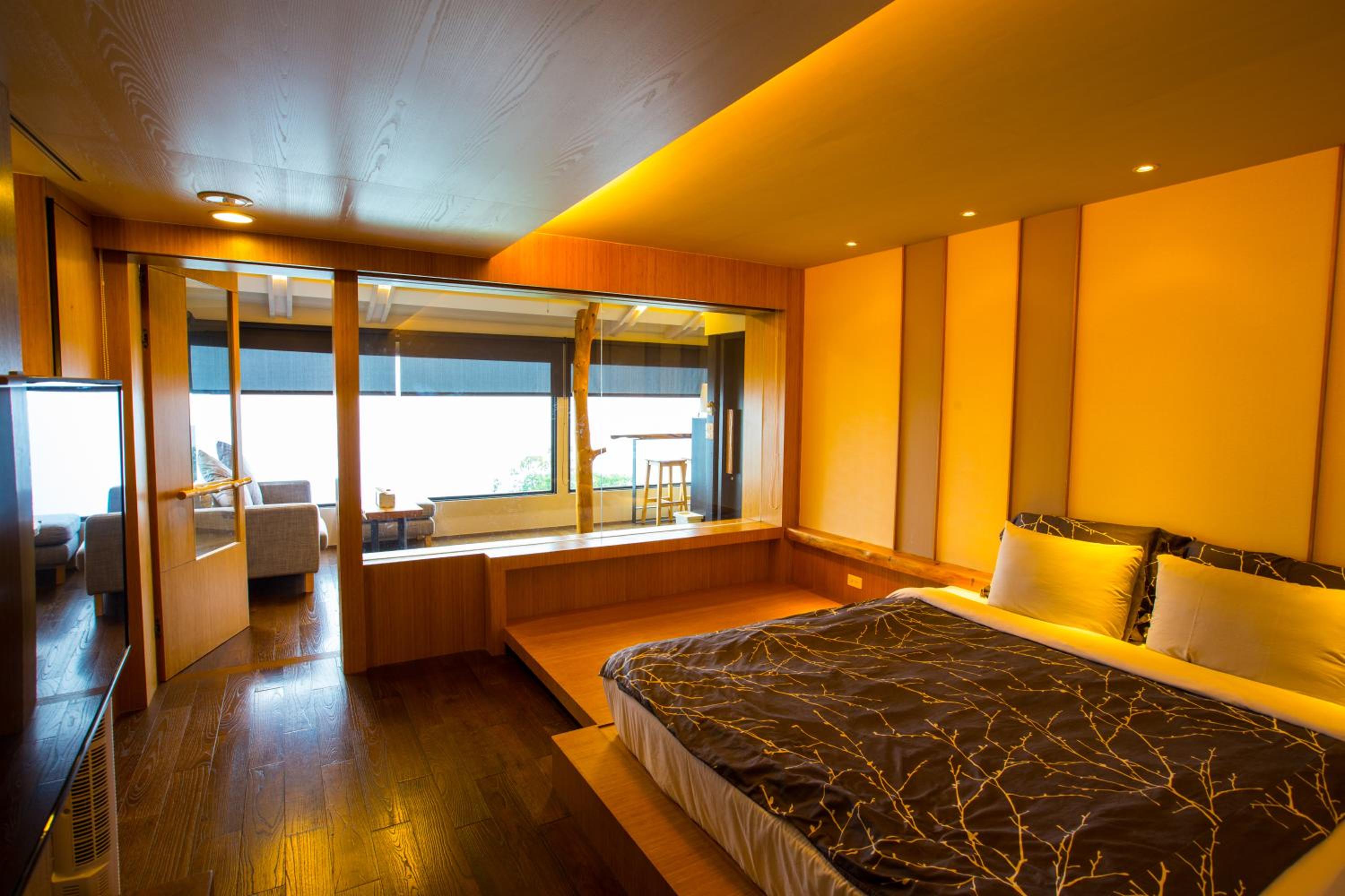King Room with Lake View photo 1