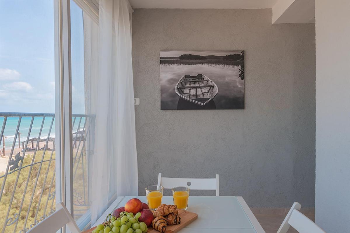 Apartment with Sea View photo 2