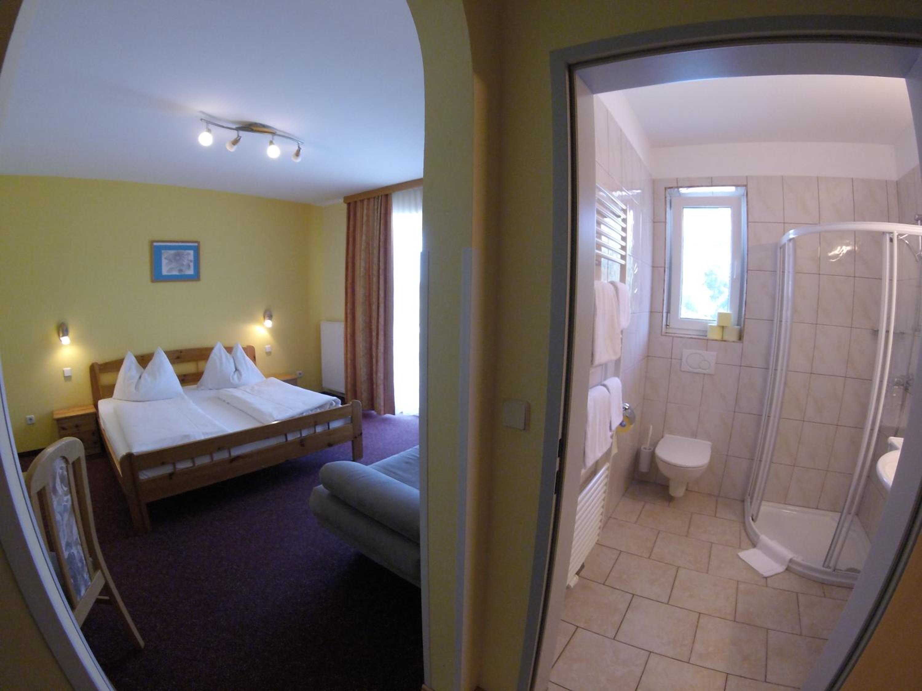 Double Room with Balcony photo 2