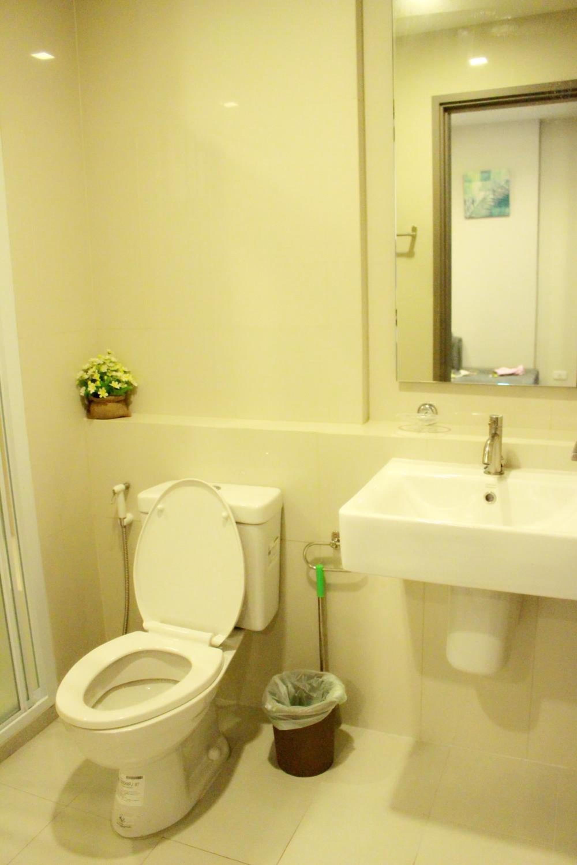 One-Bedroom Apartment - Photo 13