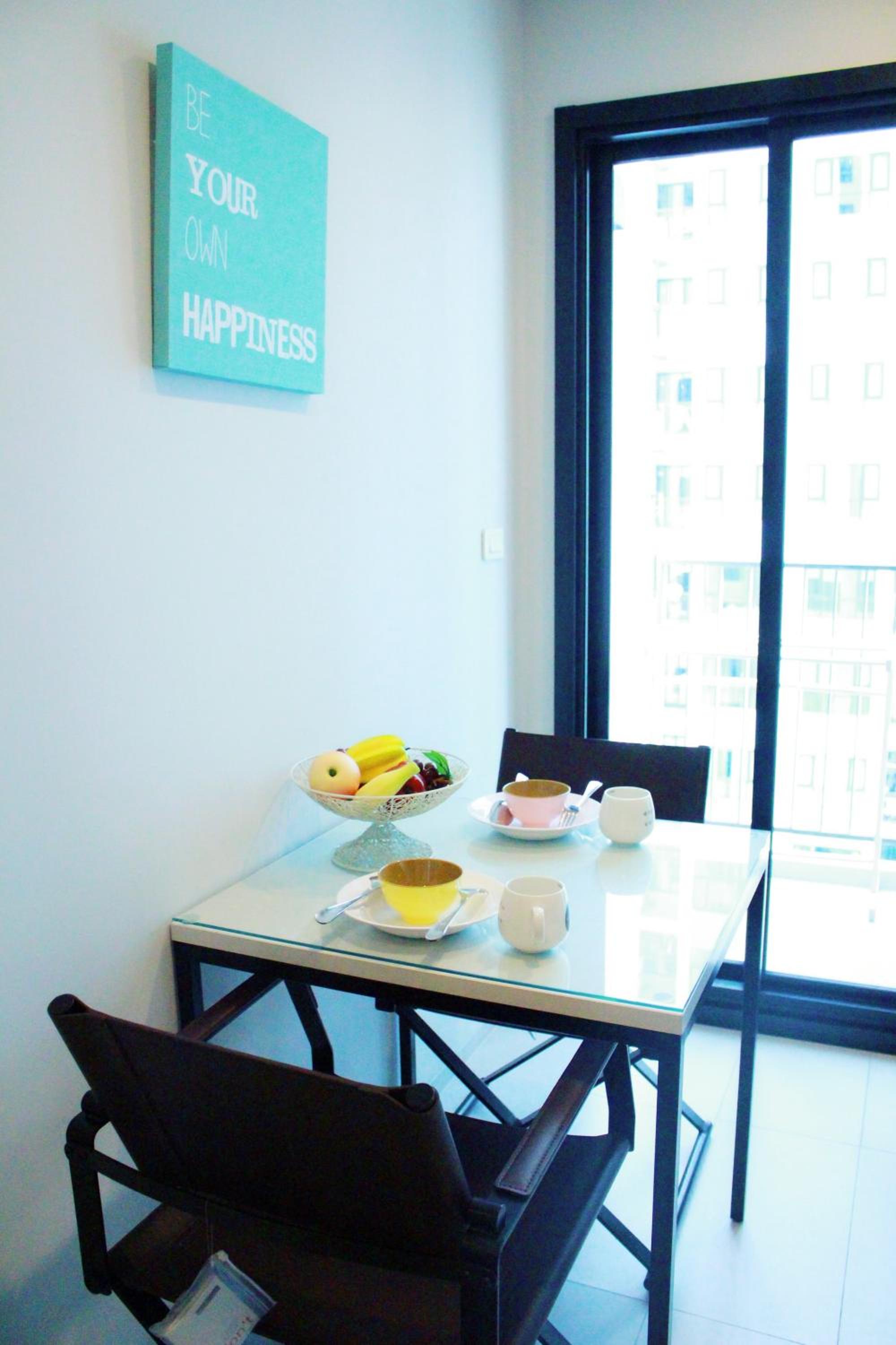 One-Bedroom Apartment - Photo 12