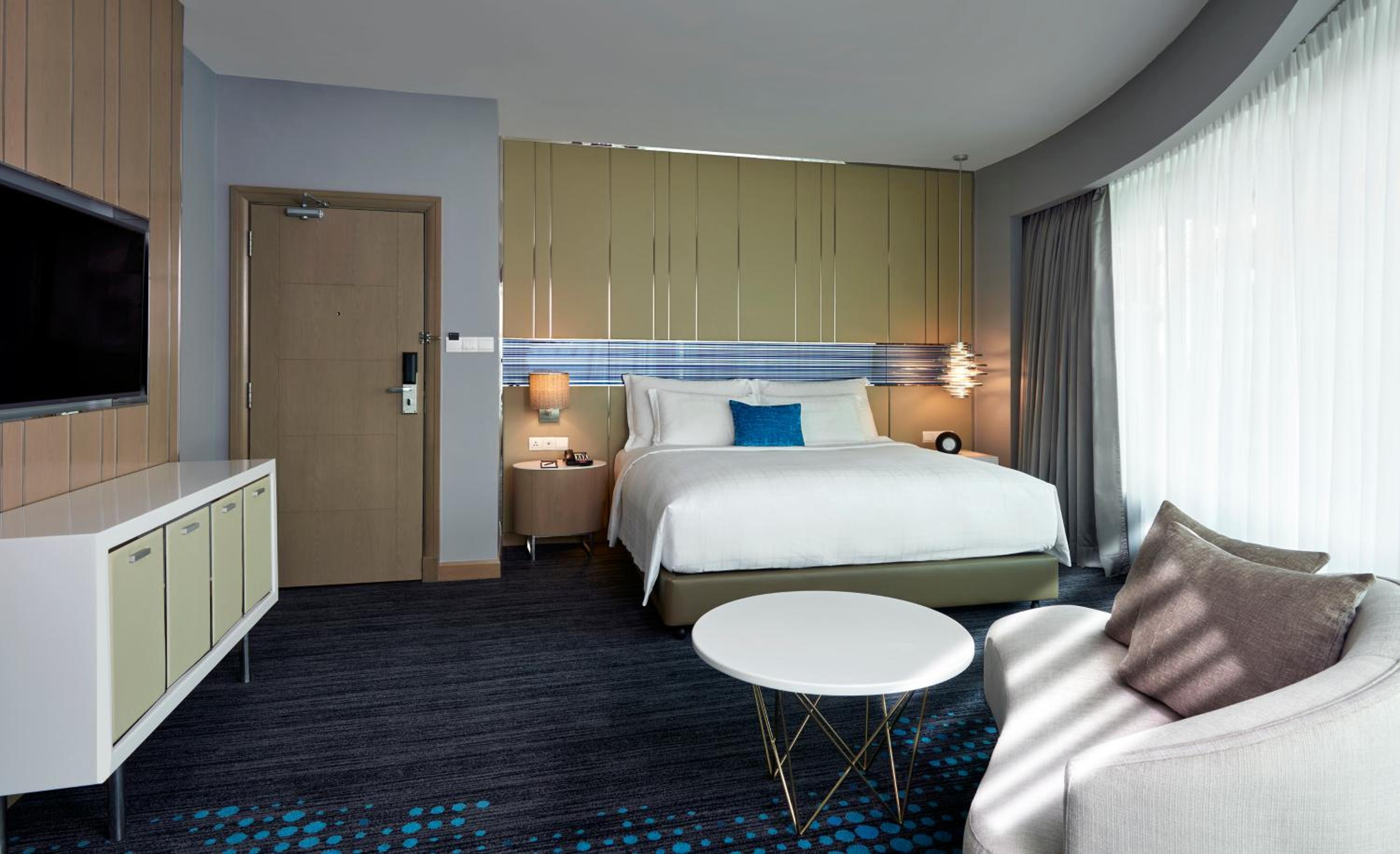 Club King Room with Lounge Access